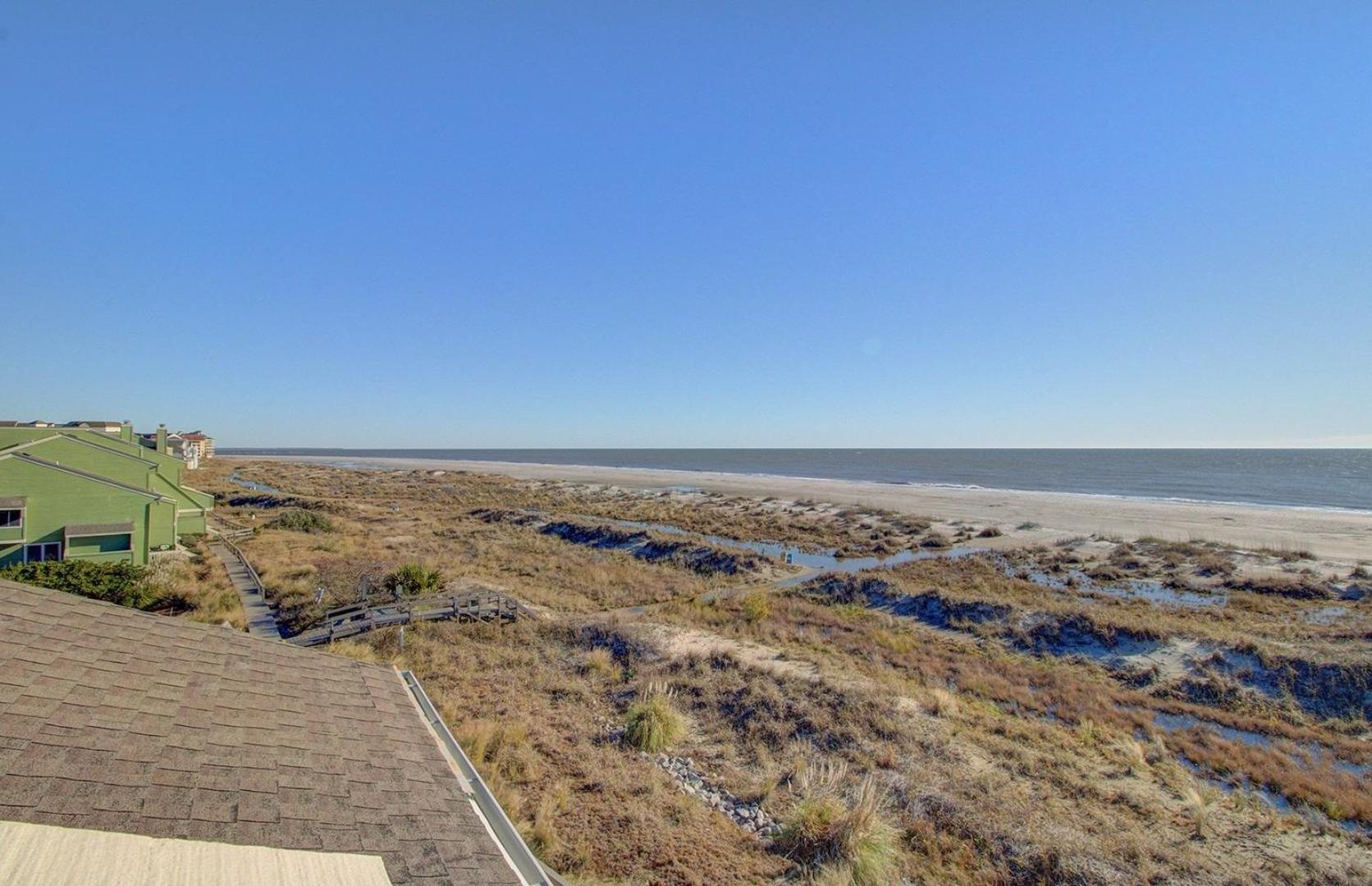 11E Mariners Walk by AvantStay Ocean Views Beachfront Living Shared Pool