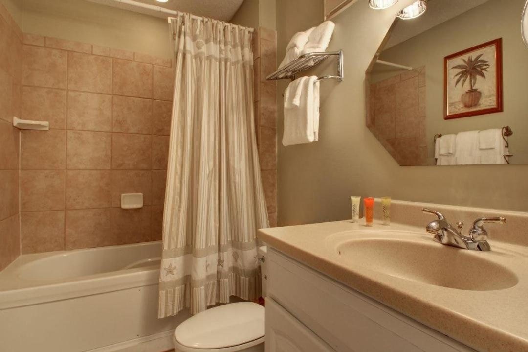 102 E Port O Call by AvantStay Beachfront Ocean Views Communal Pool