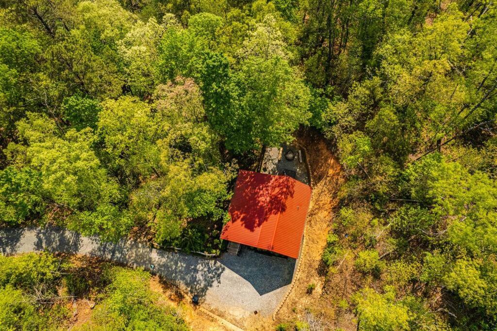 Honeymoon Getaway in woods near NOC and Smoky Mtn RR view 3
