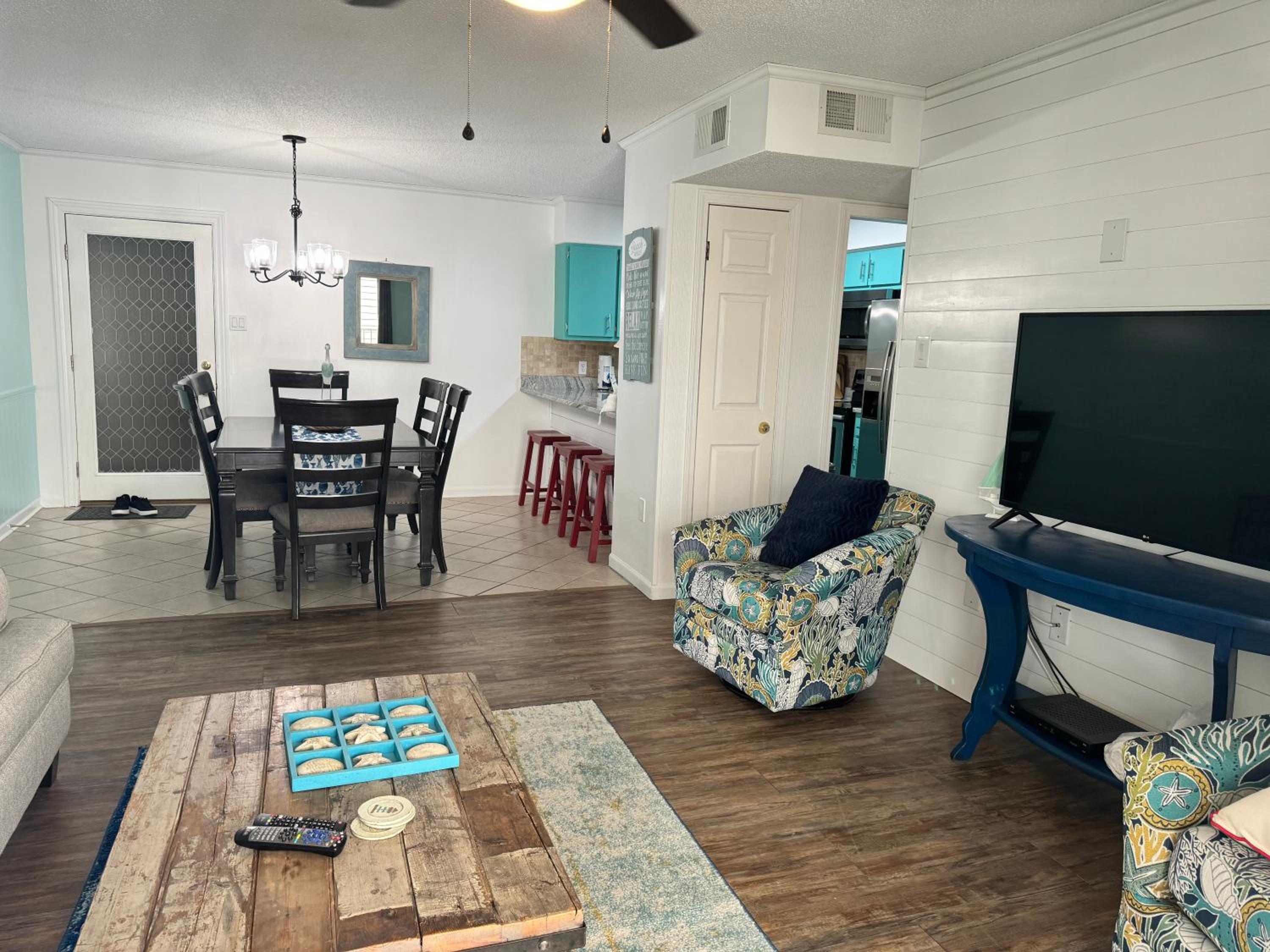 Sundial 1C from ALBVR...A beautiful condo just steps to the beach! view 2