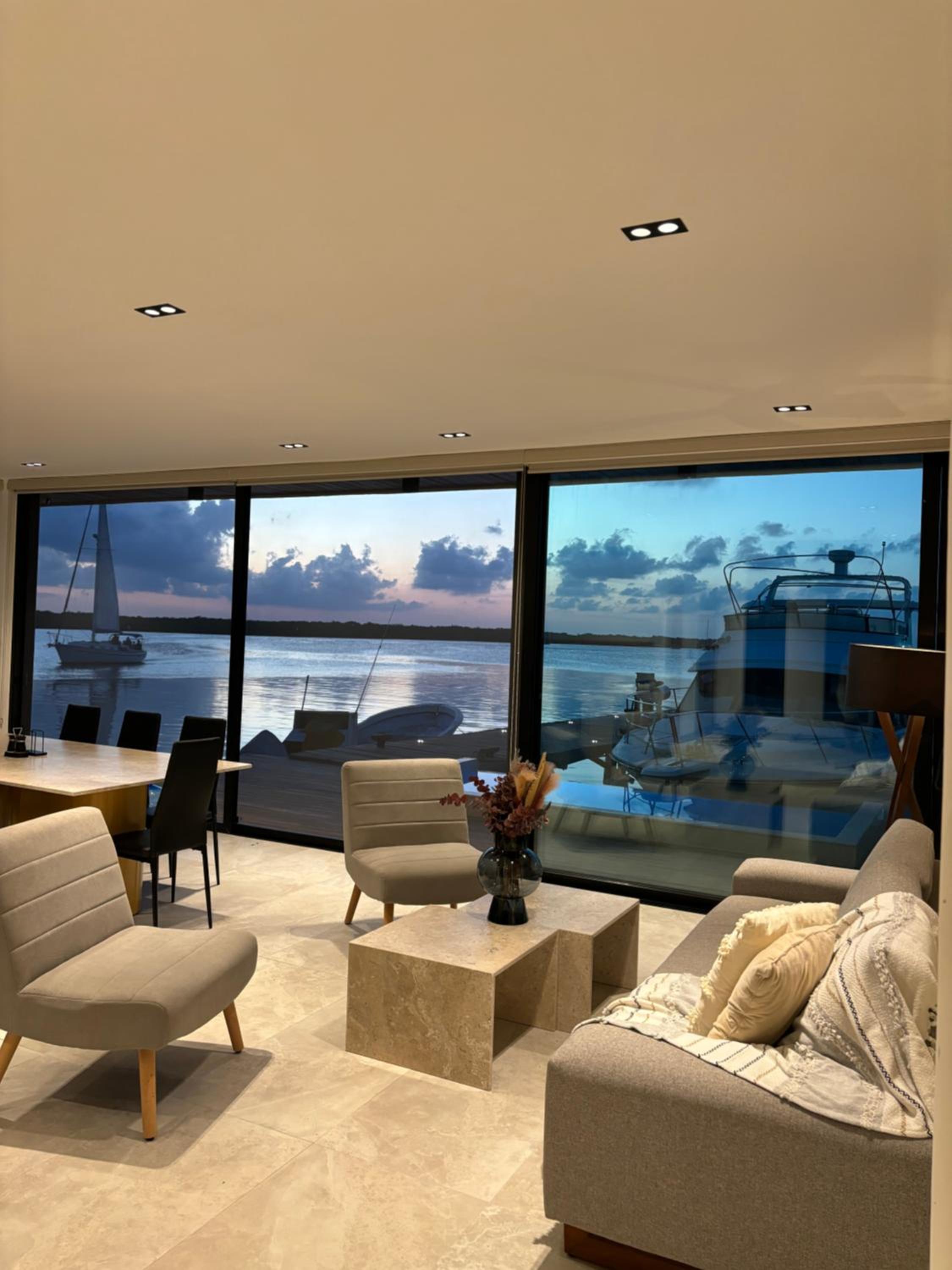 Casa Manola Beautiful house beachfront view 3