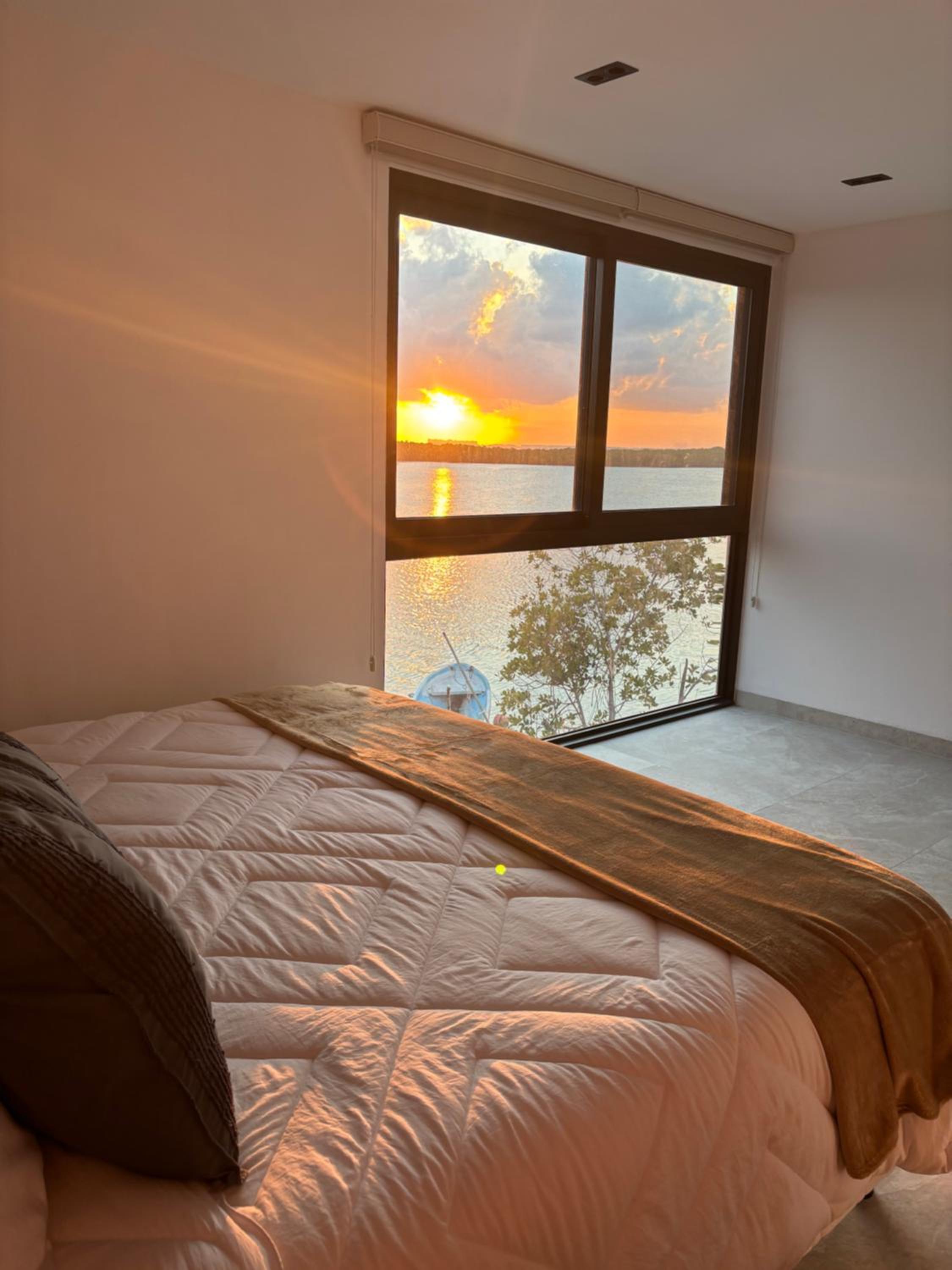 Casa Manola Beautiful house beachfront view 5