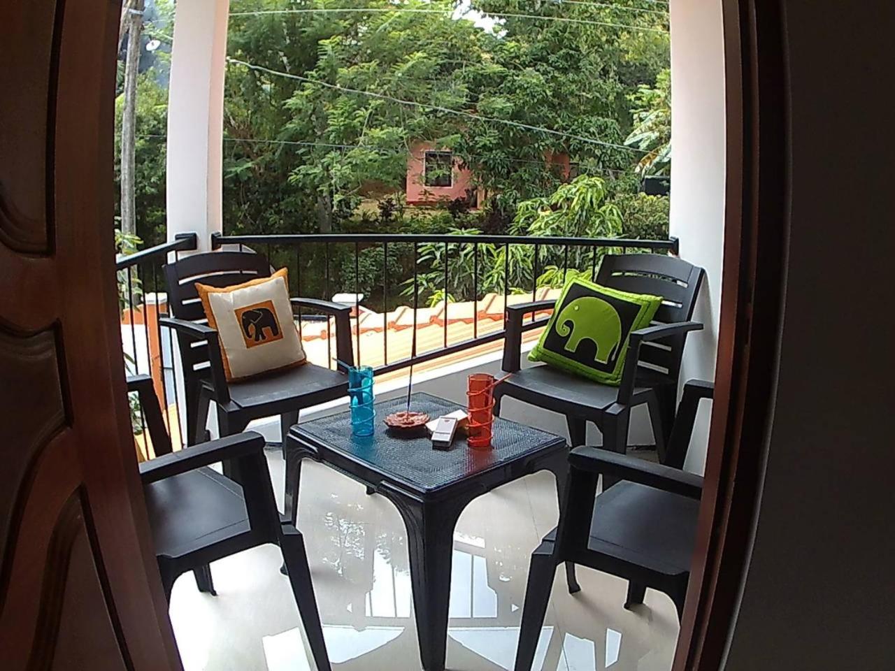 Villa Luxury Virginia With Pool and garden view 3