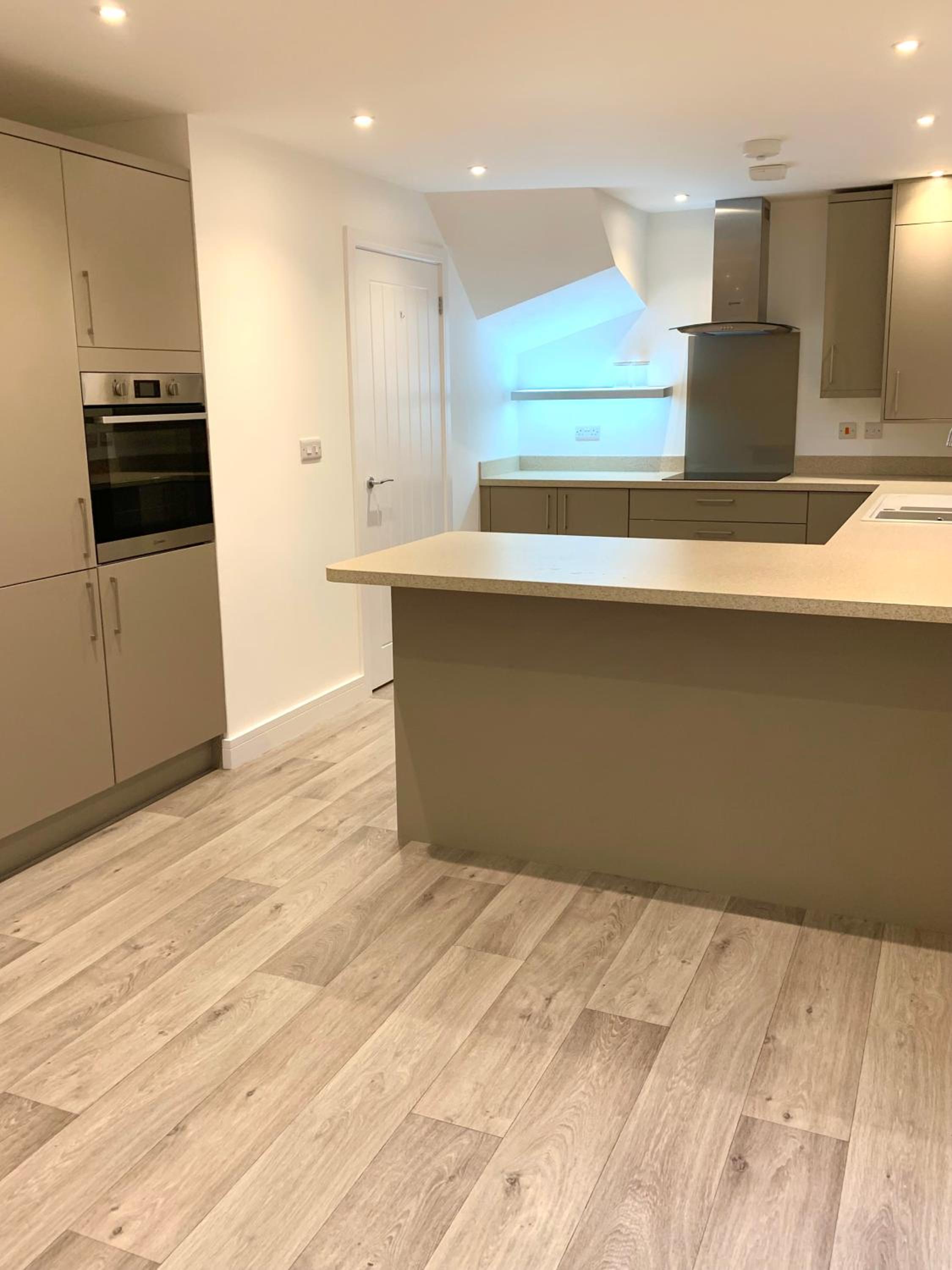 Entire 3bed house close to westward ho/ town view 2