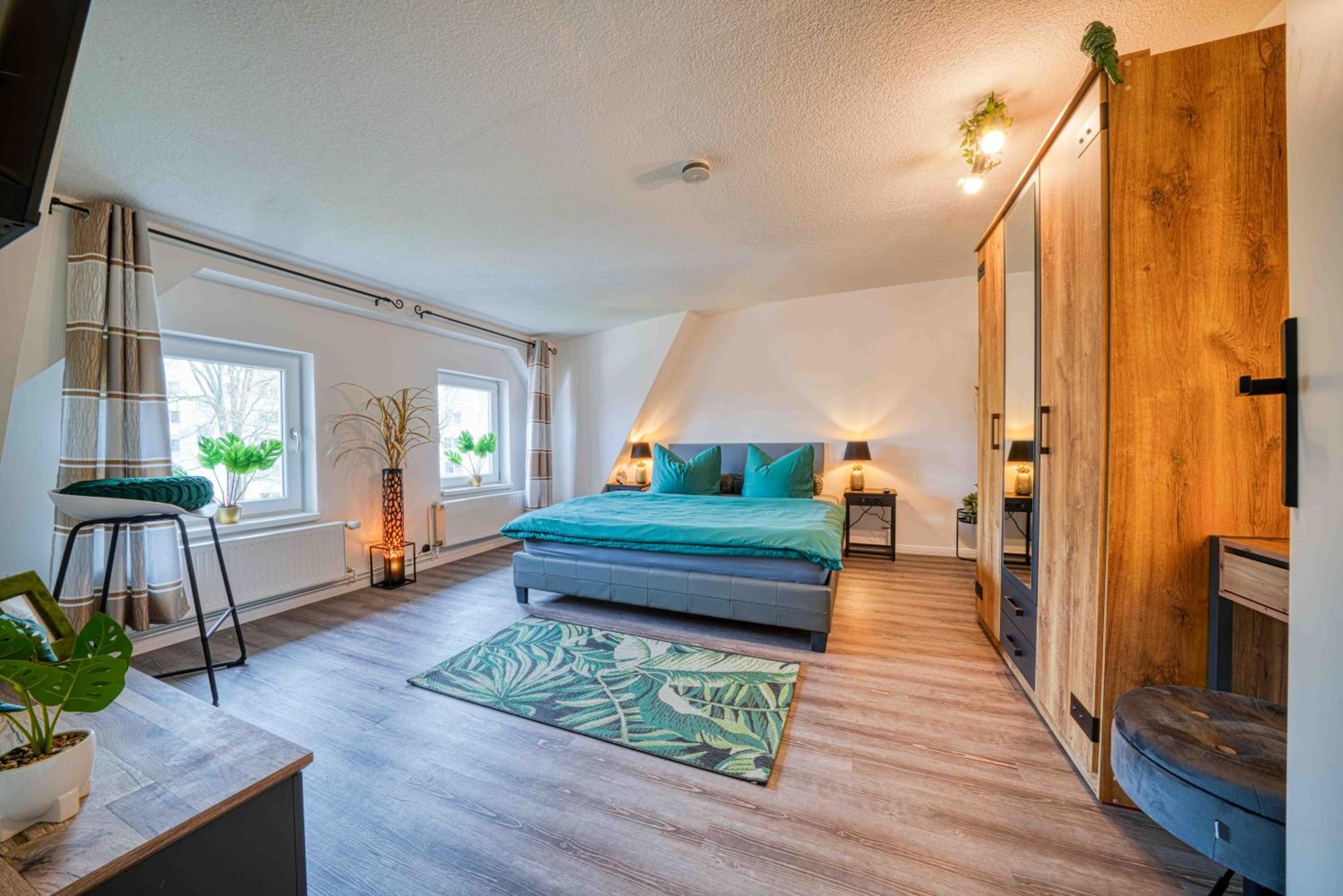 Zuarin Schlossblick - Ganzes Apartment direkt am Schlossgarten von Schwerin mit Dschungel-Feeling - Parkplatz auf Anfrage vorhanden