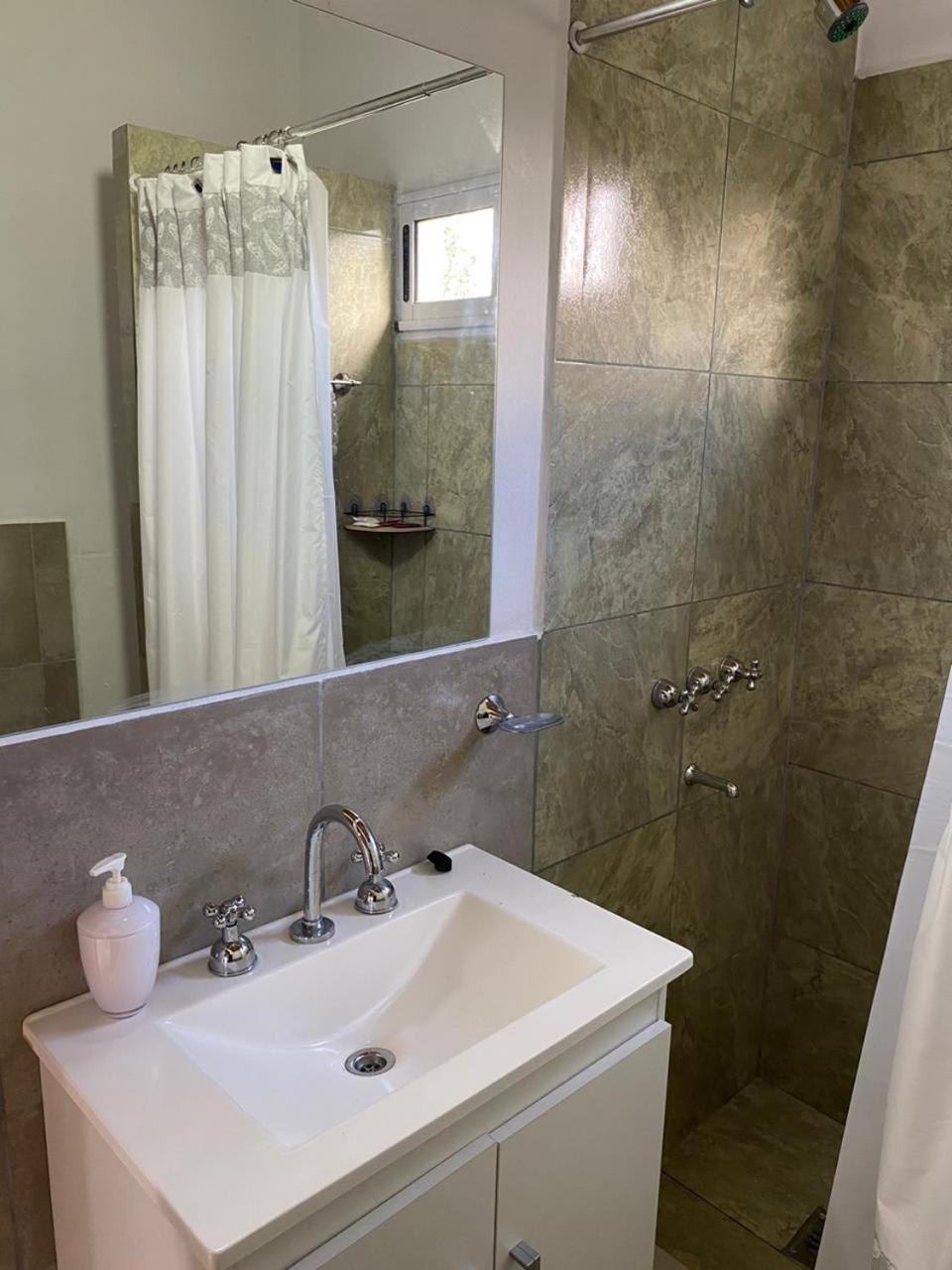 Lo de Almada Cabañas&Suites