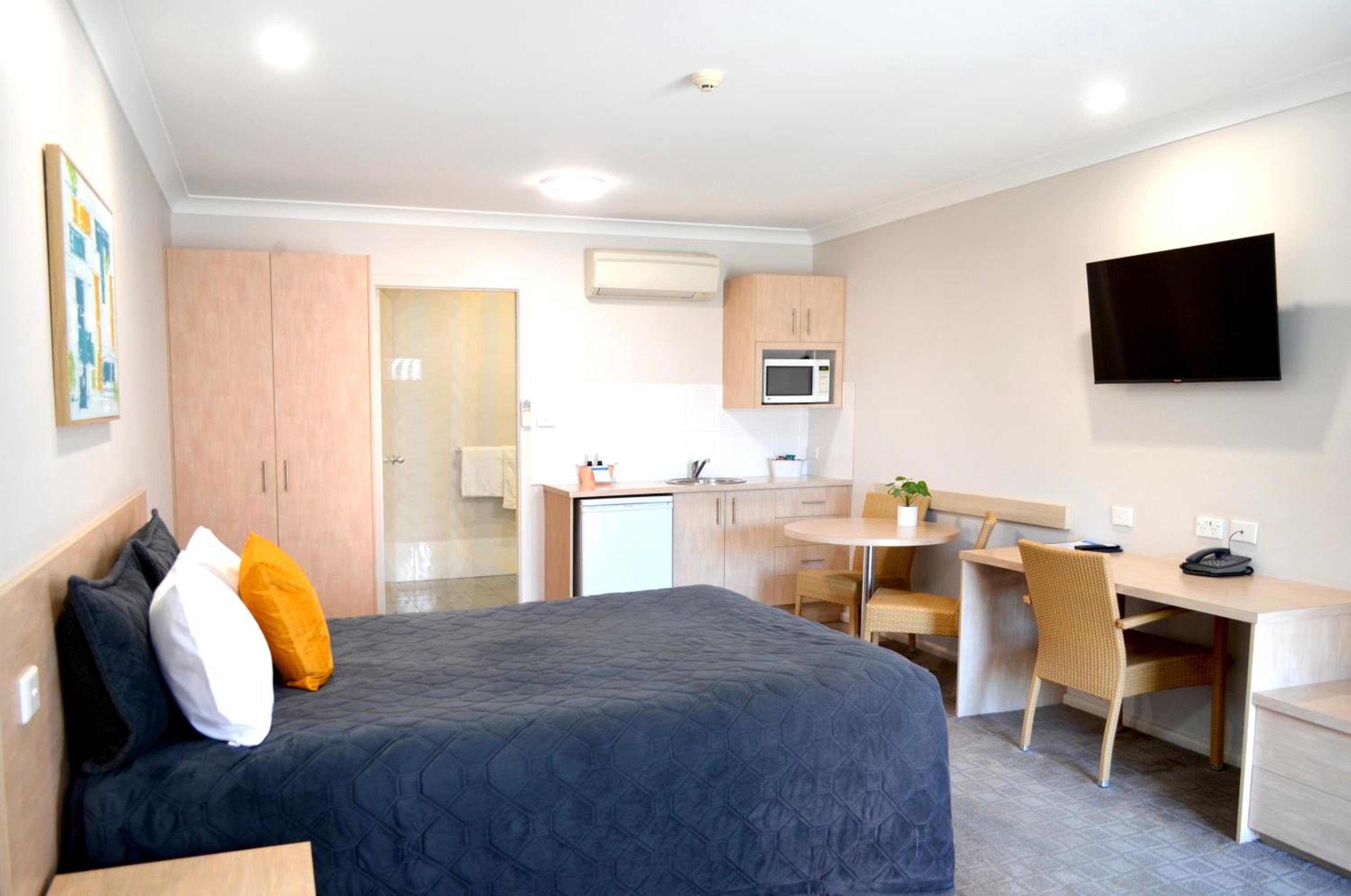 Mackellar Motel