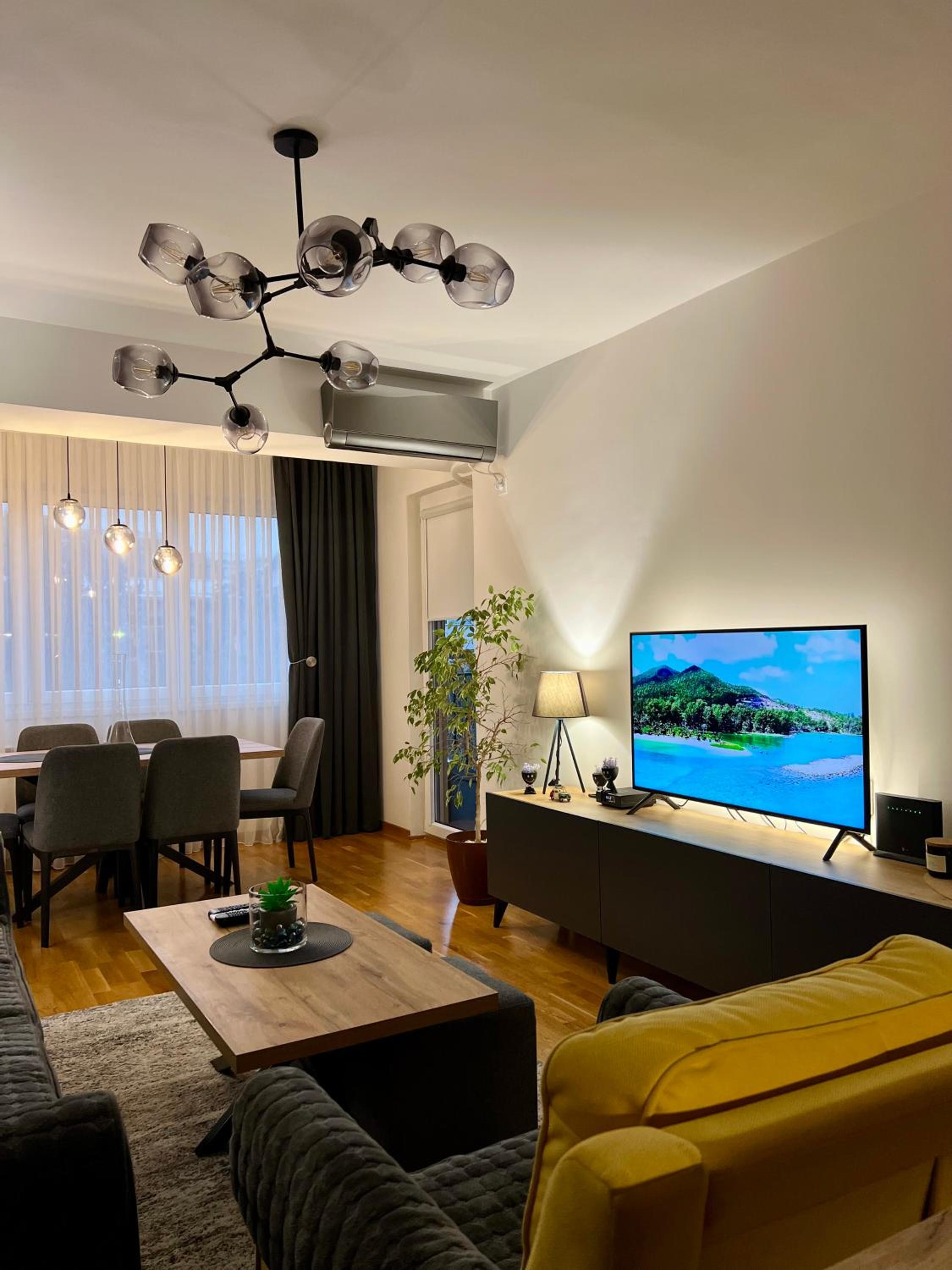 AJ Luxe Residence view 5