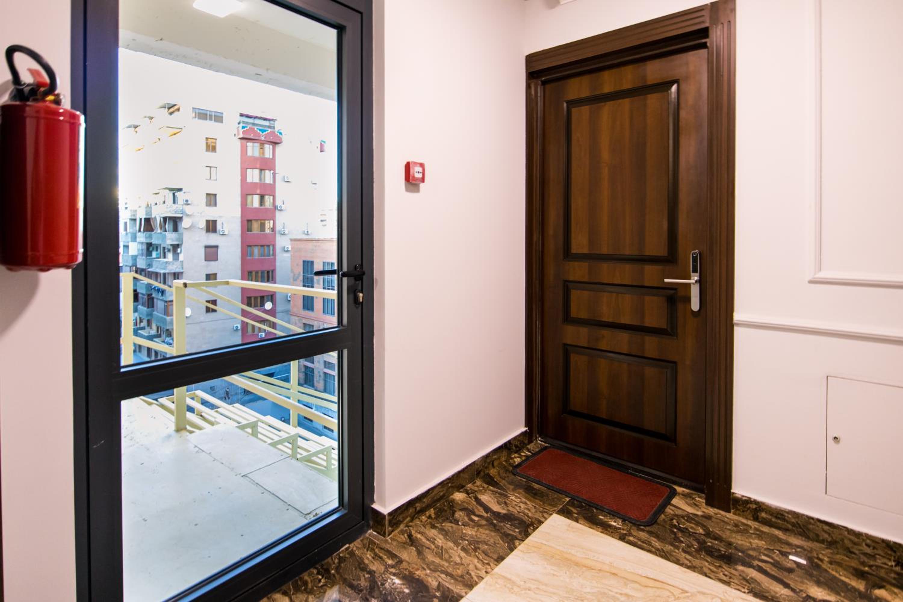 hotelise l Arcstone Apartment