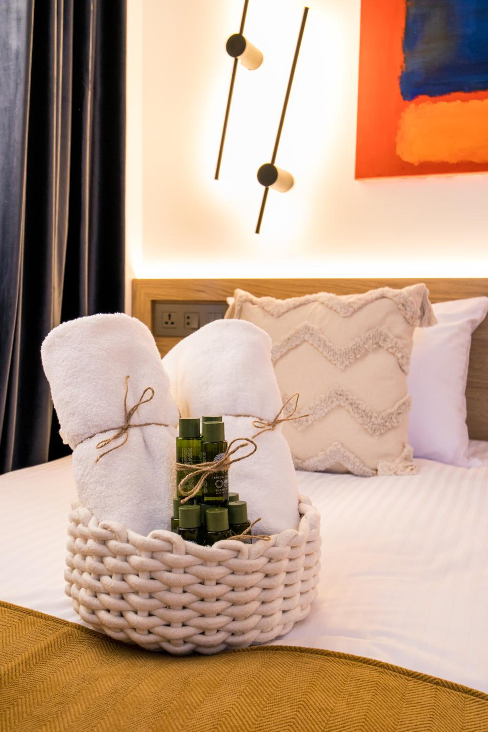 hotelise l Arcstone Apartment
