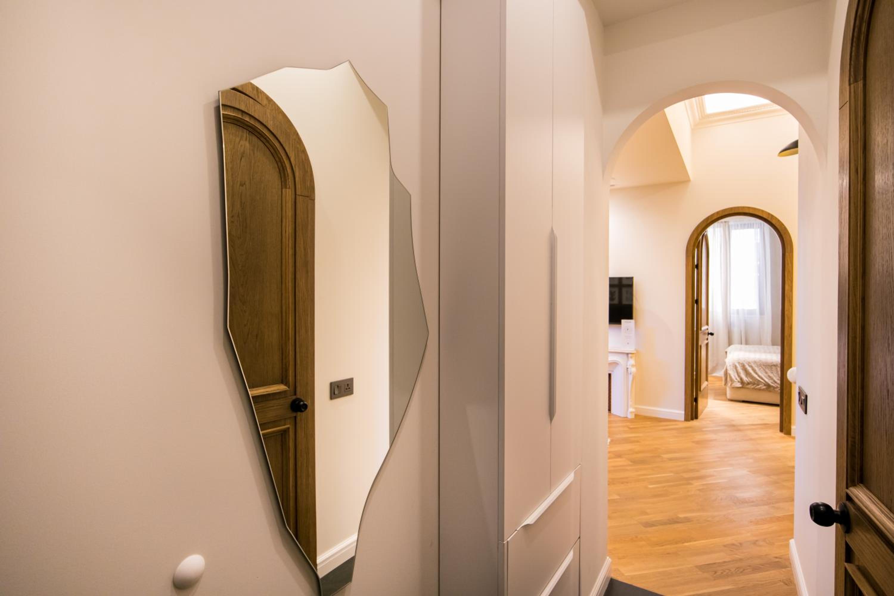 hotelise l Arcstone Apartment