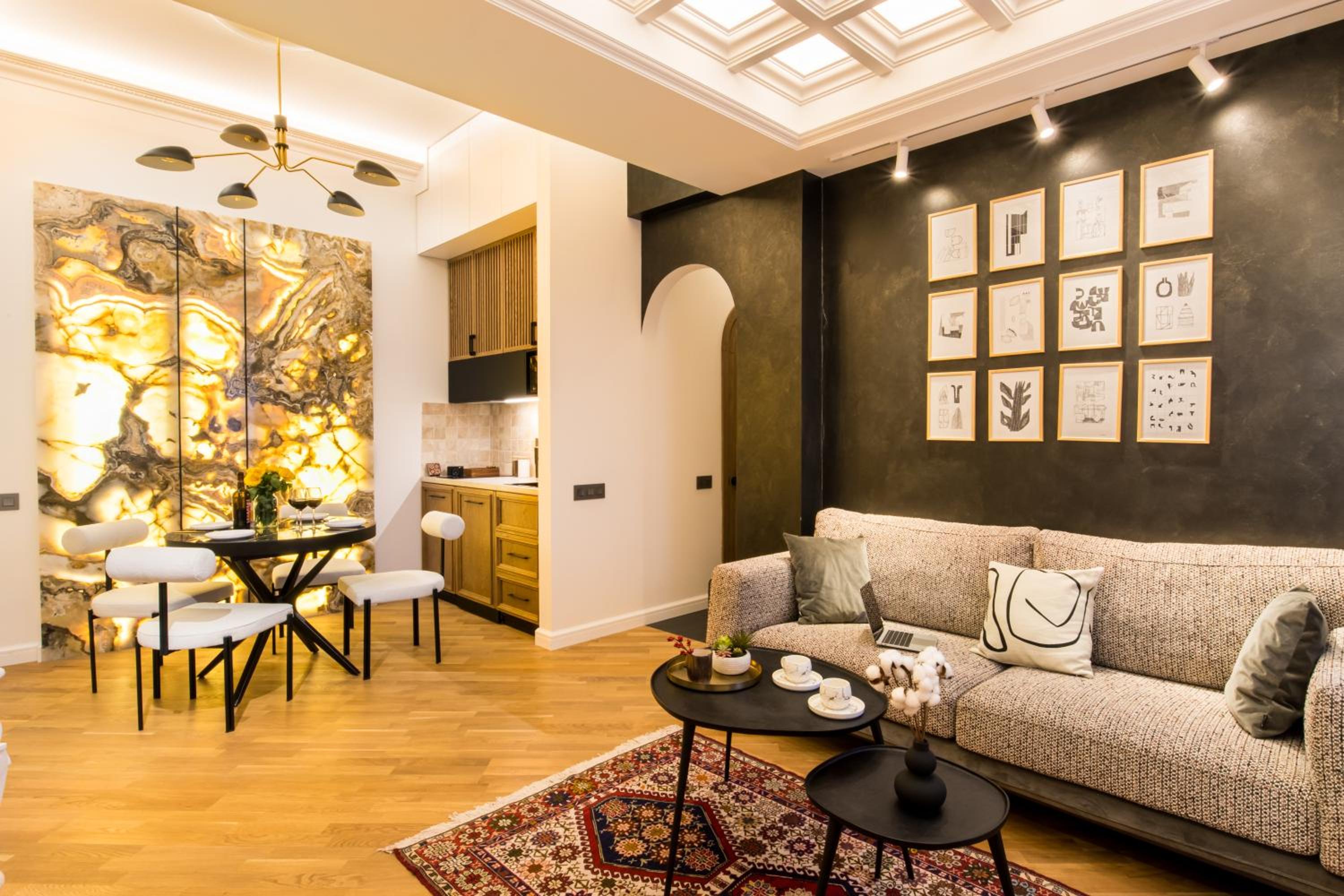 hotelise l Arcstone Apartment