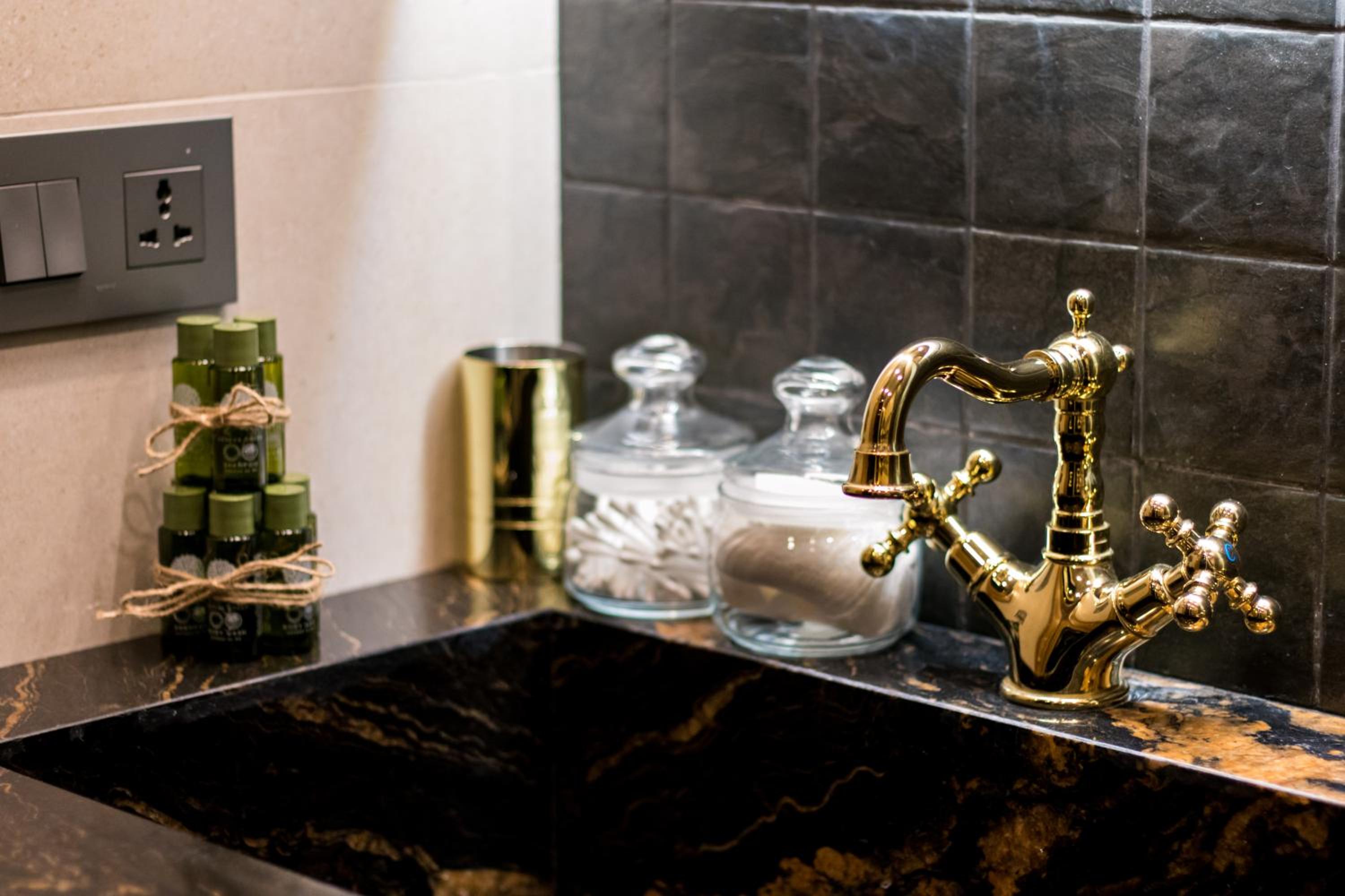 hotelise l Arcstone Apartment