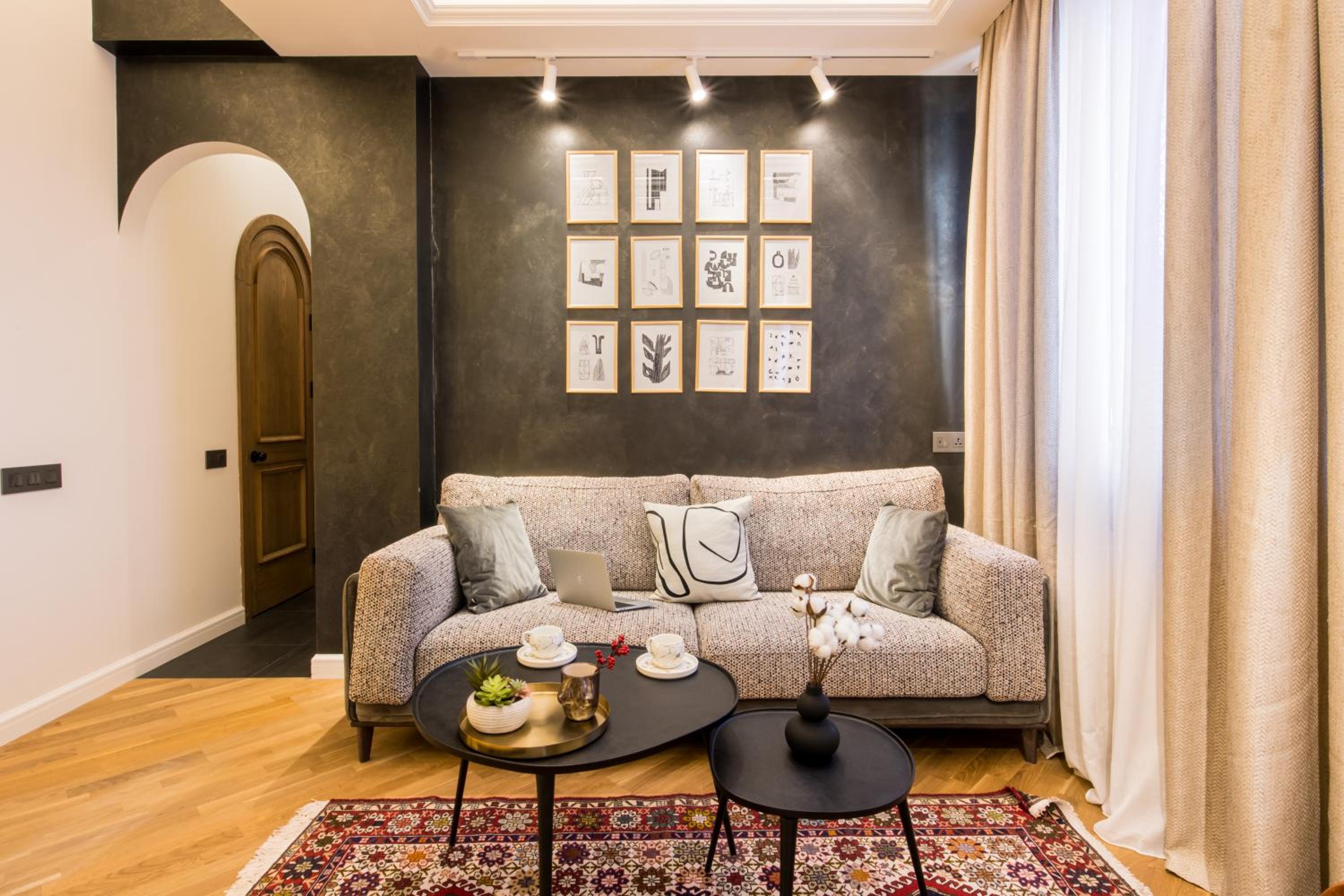 hotelise l Arcstone Apartment