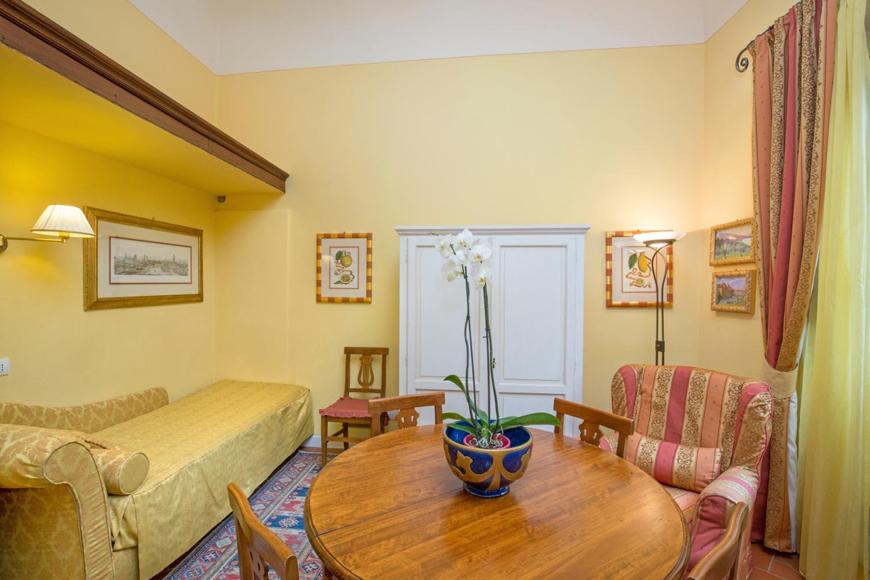 La Casa Del Garbo - Luxury Rooms & Suite