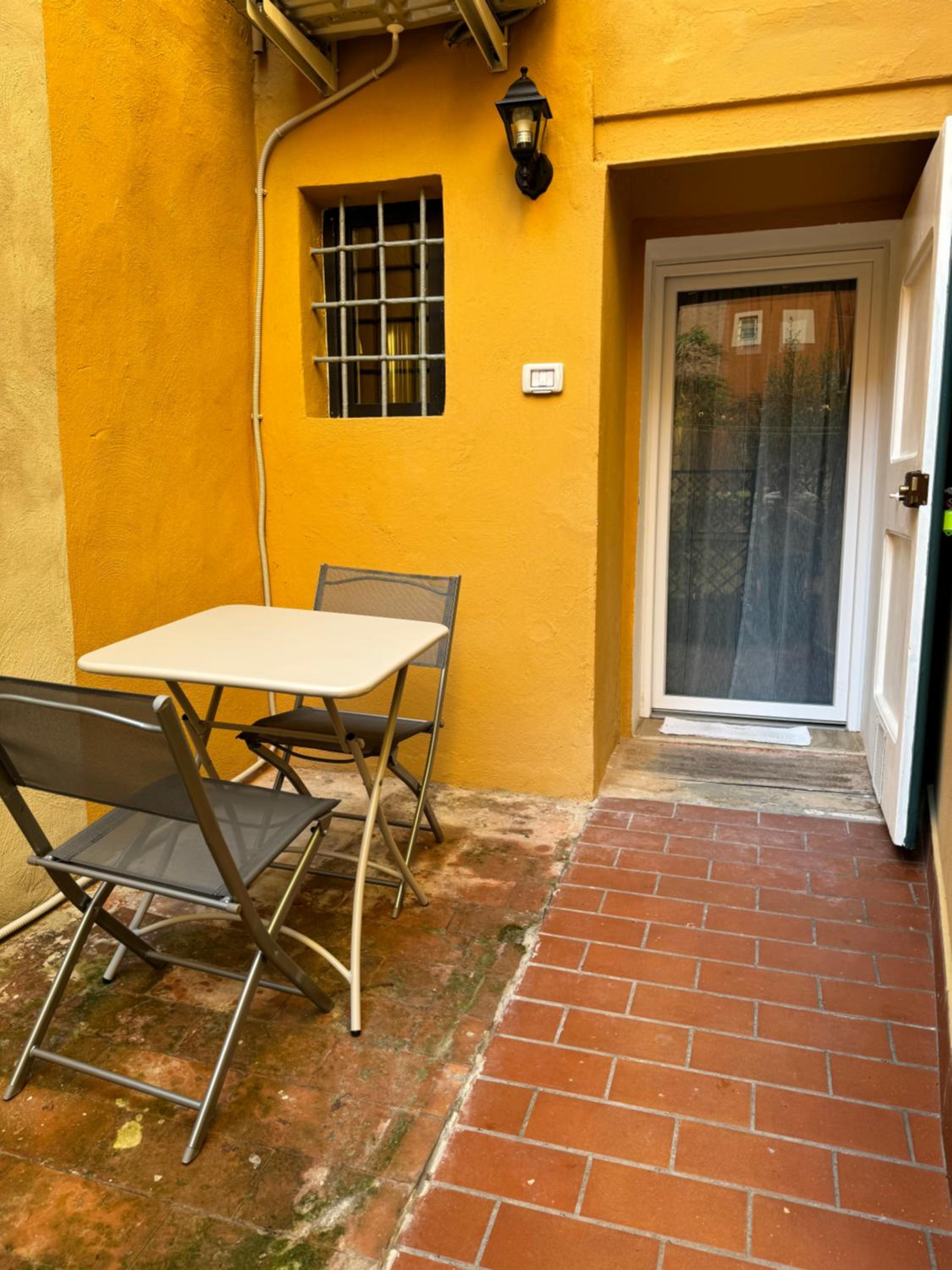 La Casina a Porta Castiglione view 2