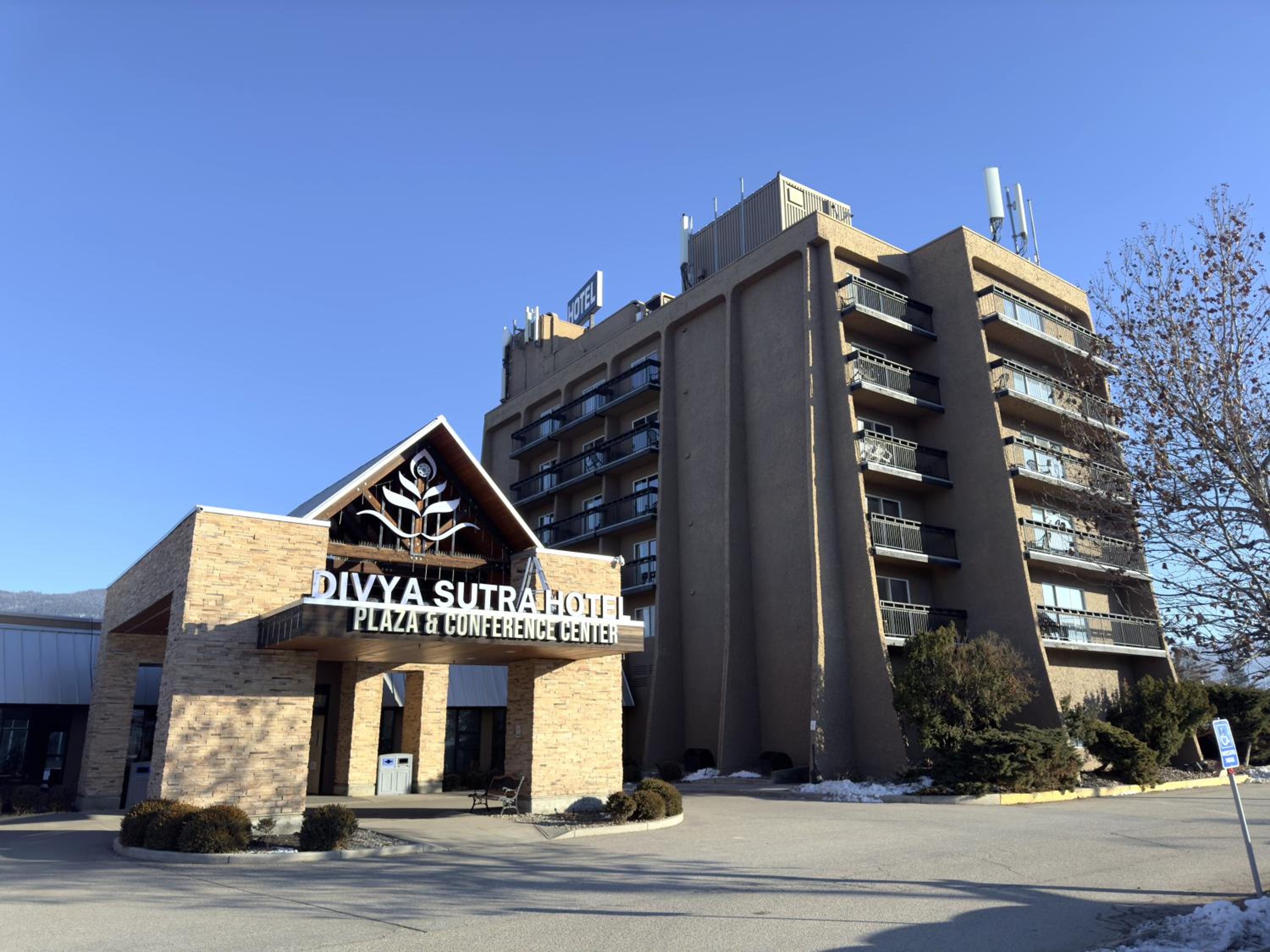 Vernon Vacations - Divya Sutra Plaza and Conference Centre, Vernon, BC - Property Image 1