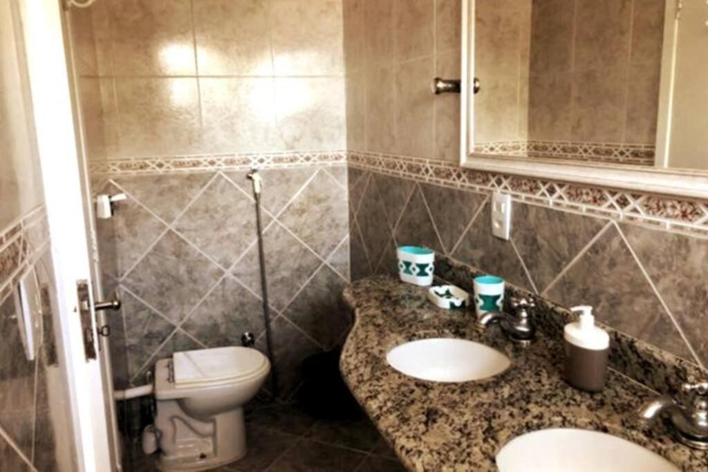 CASA DE PRAIA NO CONDOMÍNIO PARAÍSO, GUARAJUBA