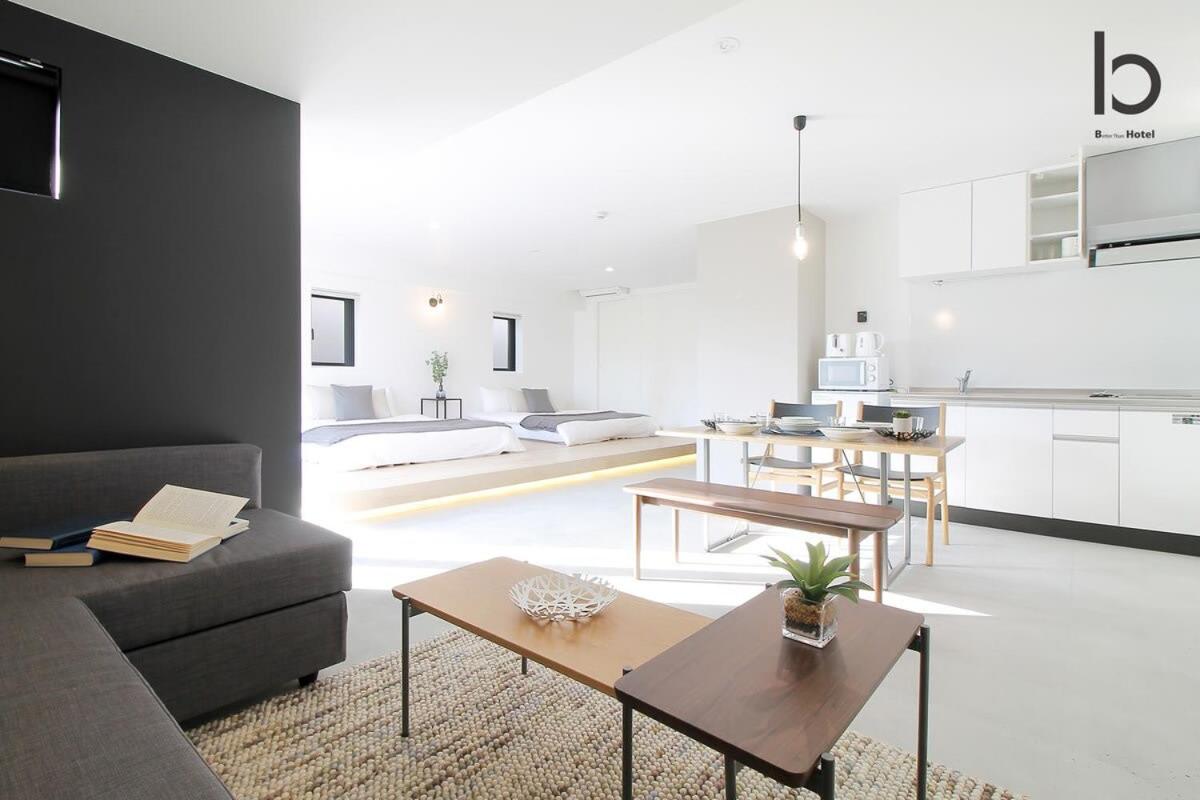 b hotel Heiwaodori 501 - Huge Apt Famous Hiroshima Dori For 6ppl view 4