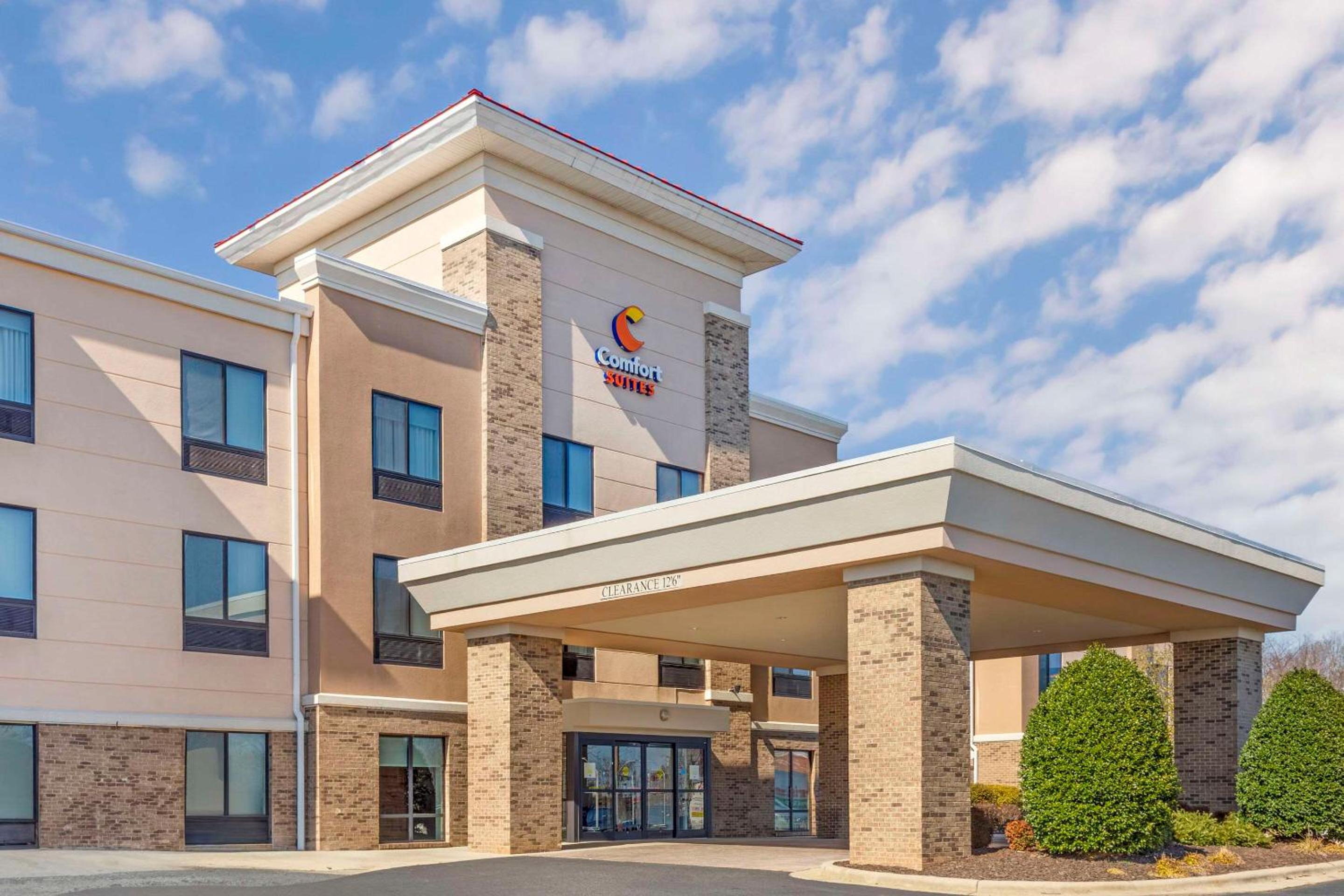 Hotel Comfort Suites Whitsett - Greensboro East