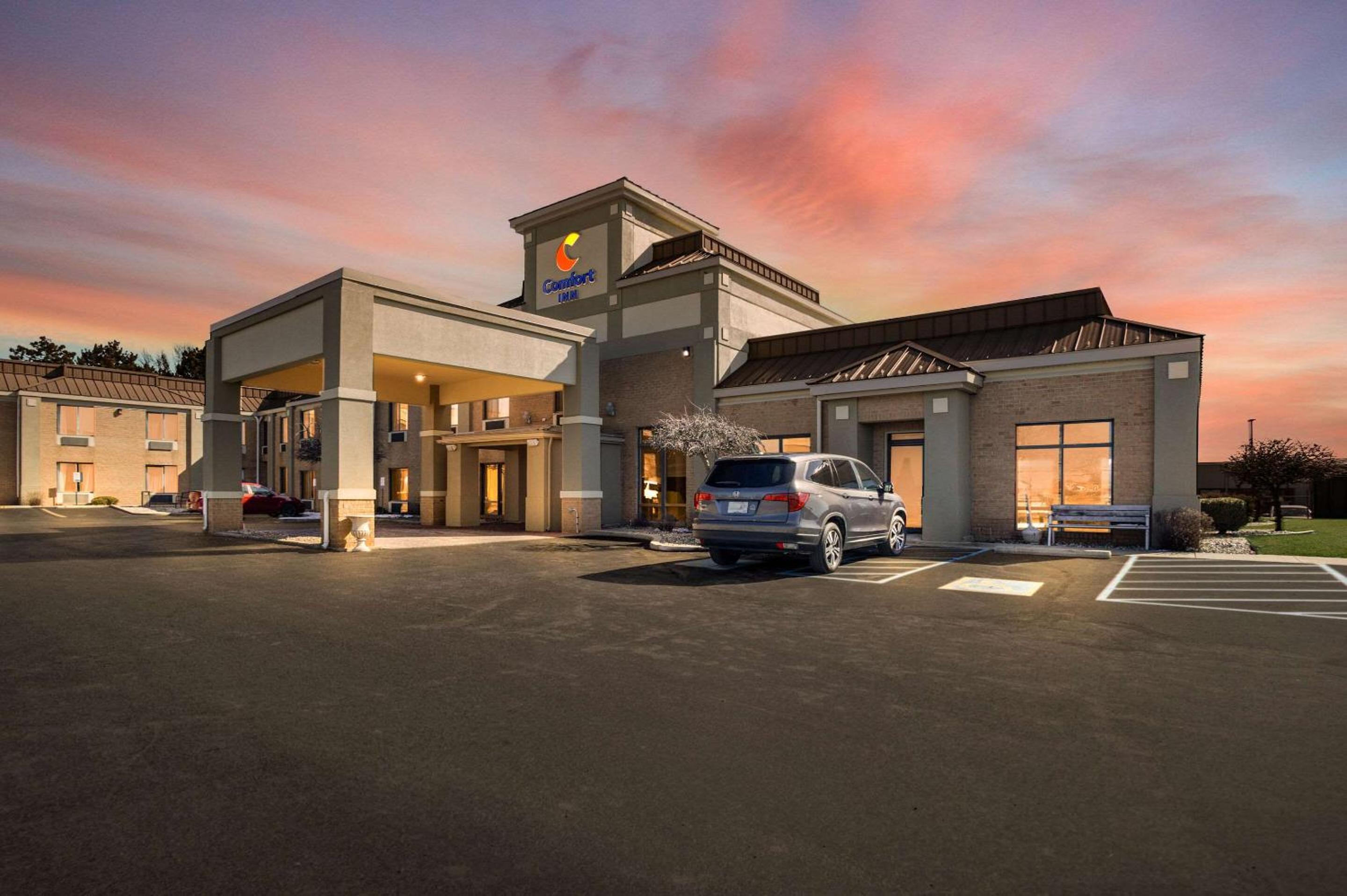 Comfort Inn Huntington Near University view 5
