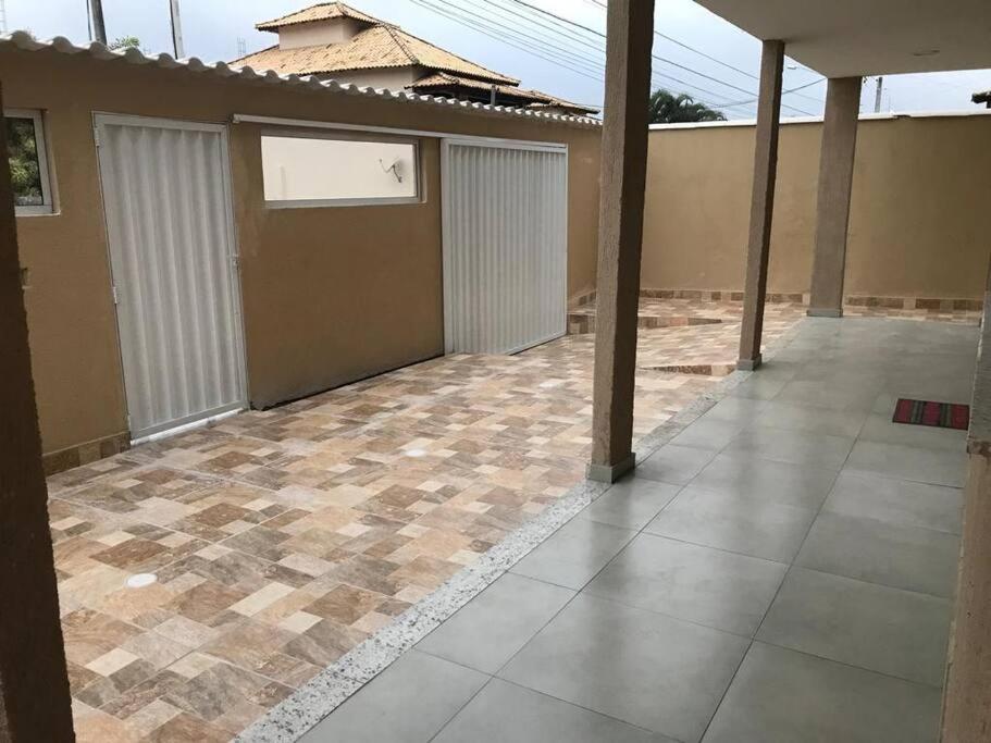 Casa com piscina, grande e espaçosa no Condomínio dos Pássaros