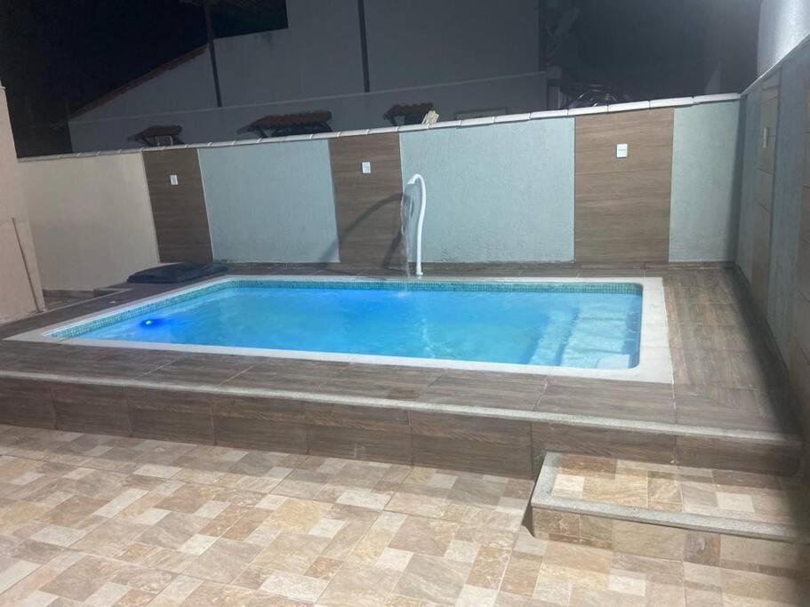 Casa com piscina, grande e espaçosa no Condomínio dos Pássaros