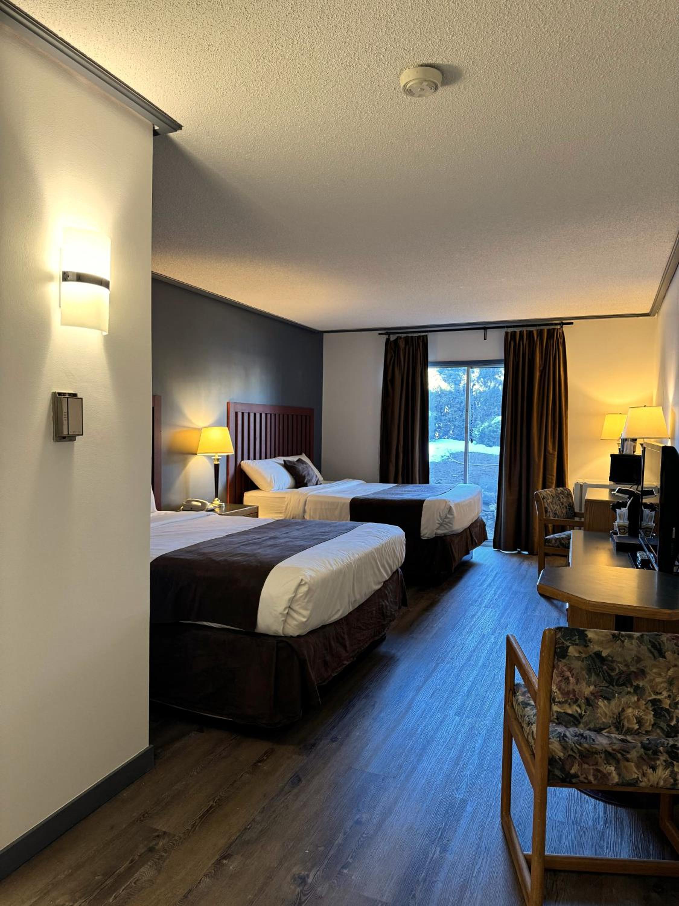 Vernon Vacations - Divya Sutra Plaza and Conference Centre, Vernon, BC - Property Image 107