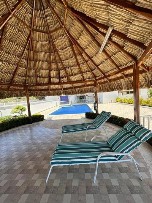 Excepcional apartamento a pasos del mar con piscina