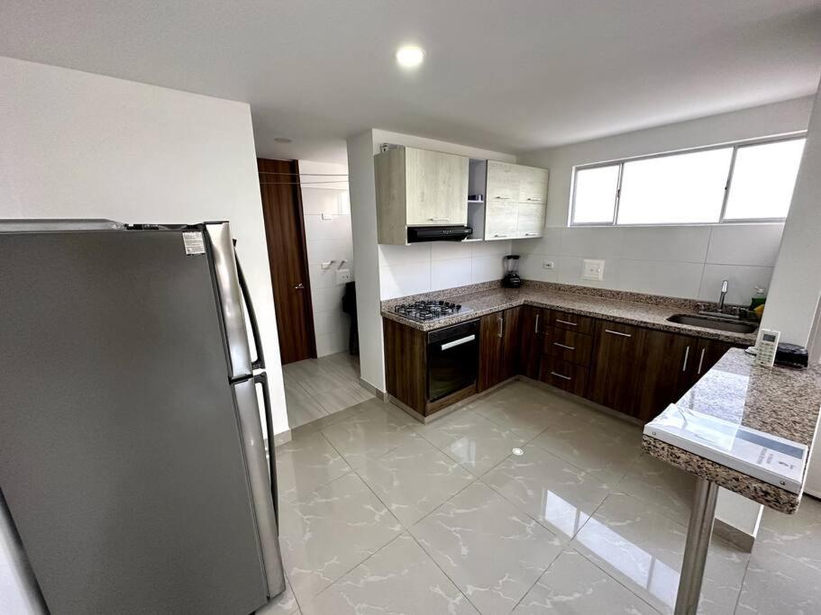 Excepcional apartamento a pasos del mar con piscina