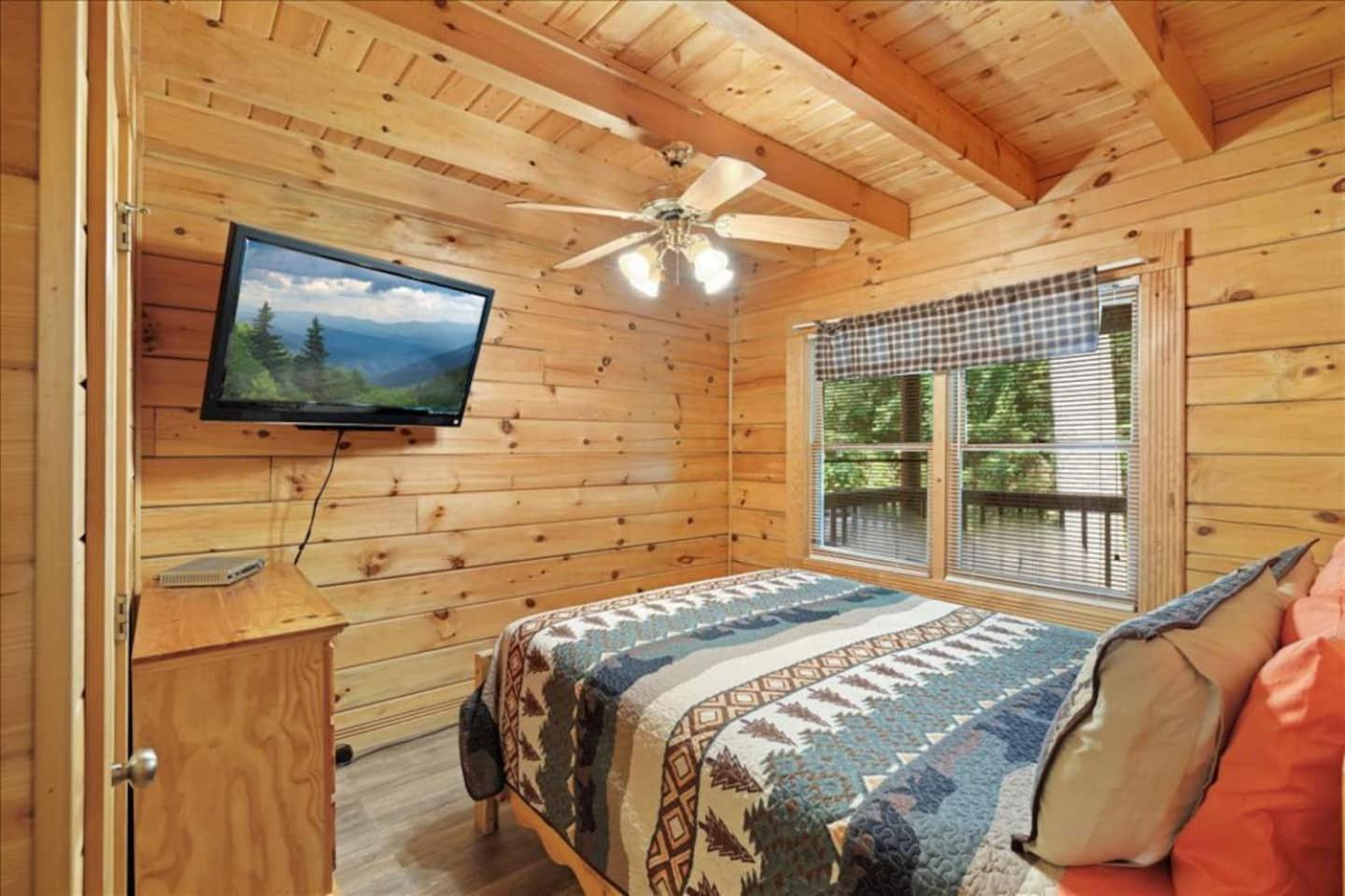 Pigeon Forge Family Cabin with Games & Hot Tub