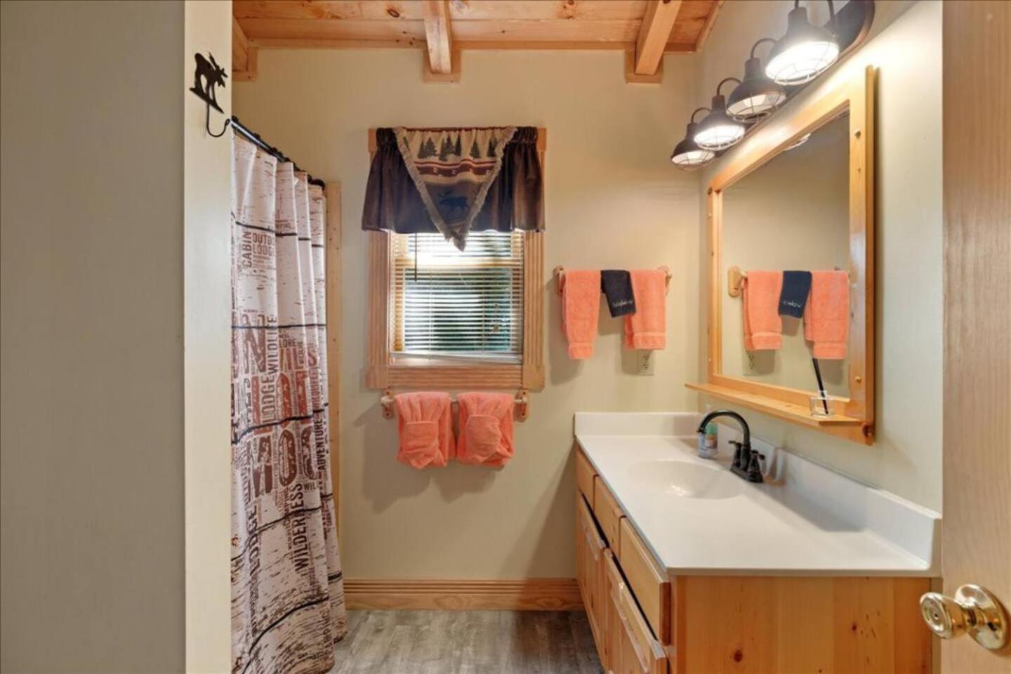 Pigeon Forge Family Cabin with Games & Hot Tub