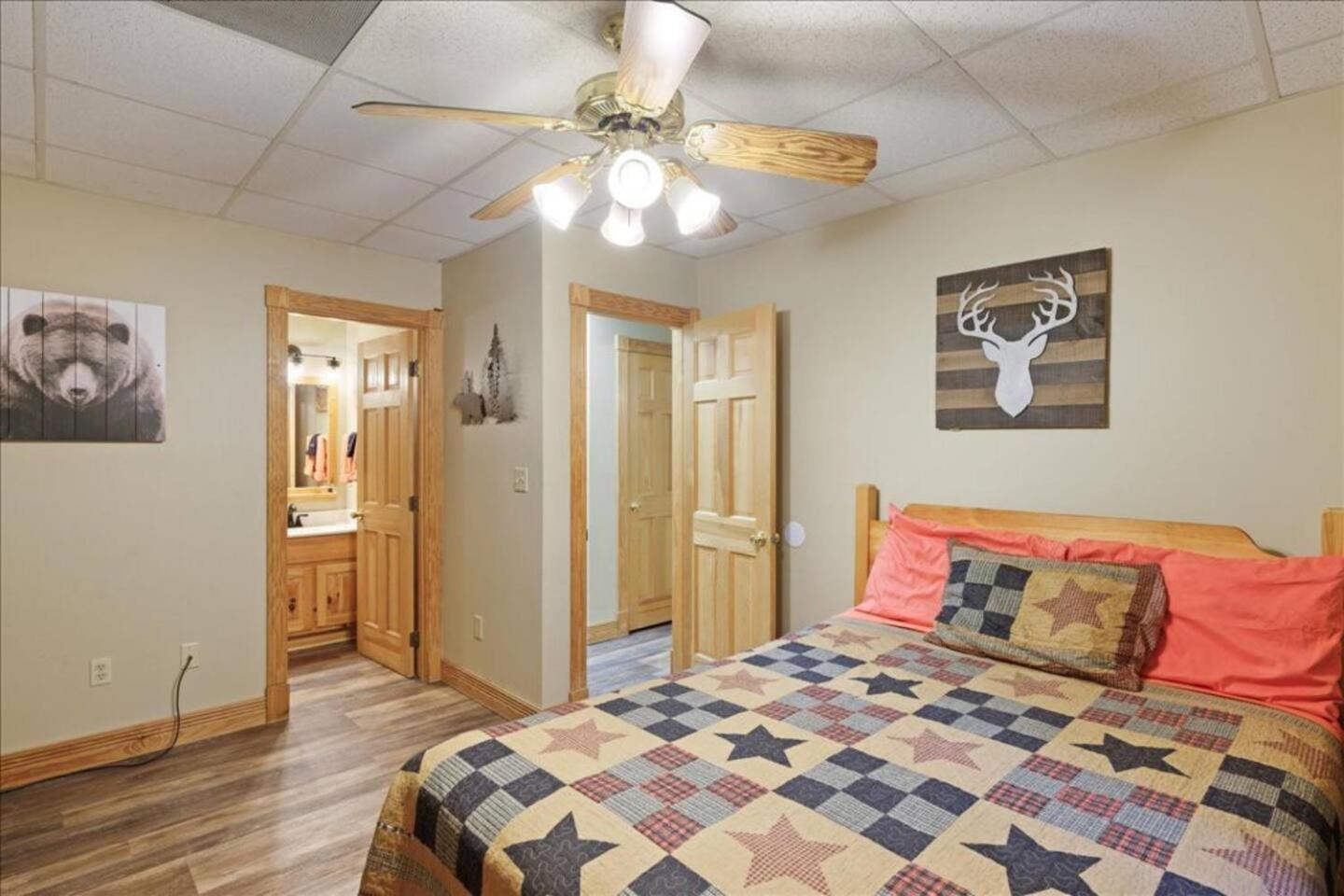 Pigeon Forge Family Cabin with Games & Hot Tub
