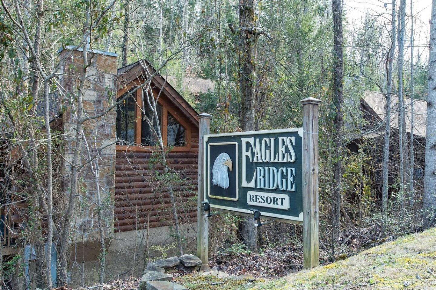 Pigeon Forge Family Cabin with Games & Hot Tub