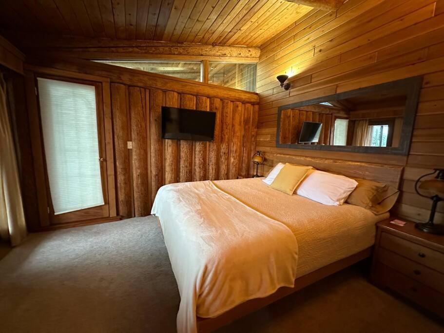 New Denver Lodge