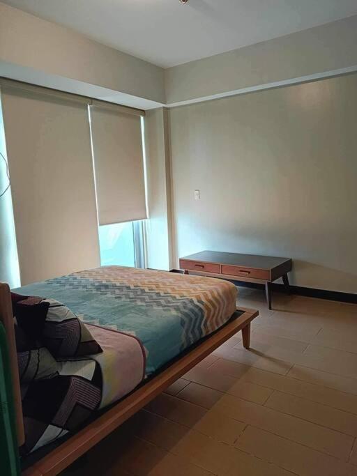 U24PQ T B, ManhattanHeights 1BR view 3
