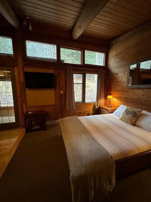New Denver Lodge