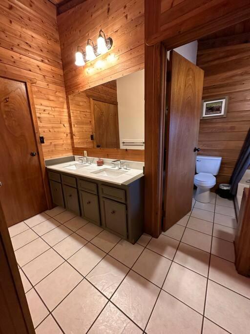 New Denver Lodge