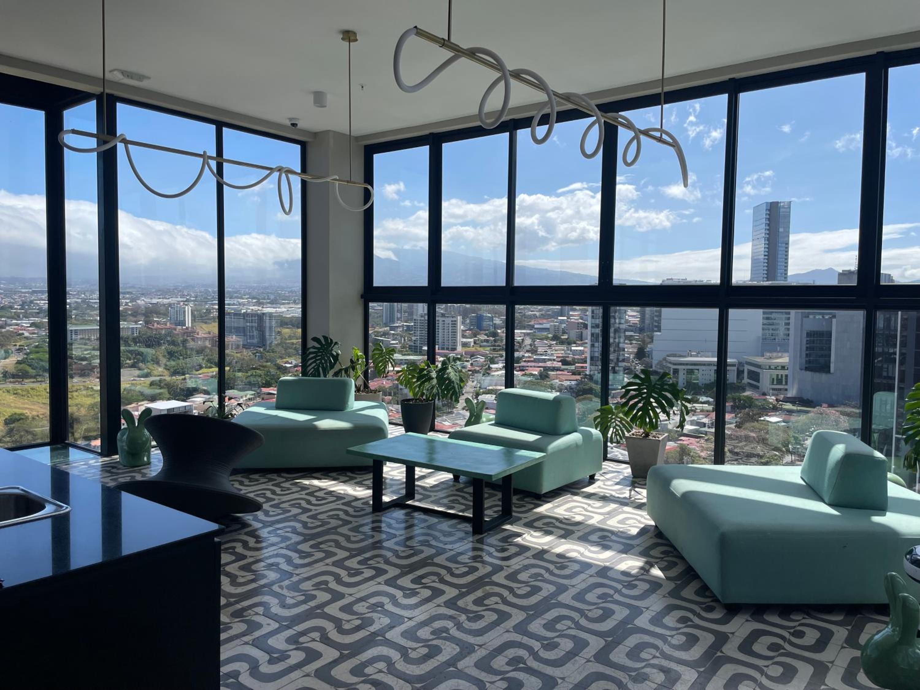 SkyGarden Nunciatura Luxury Apartment #705