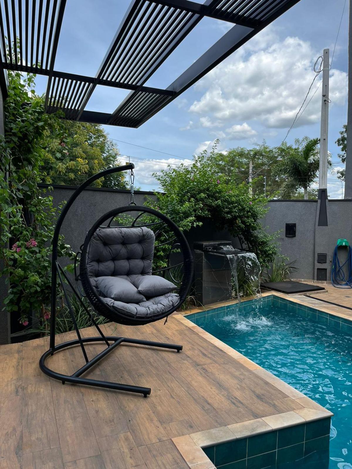 Casa de Temporada com Salão para Festas e Area de Lazer Completa