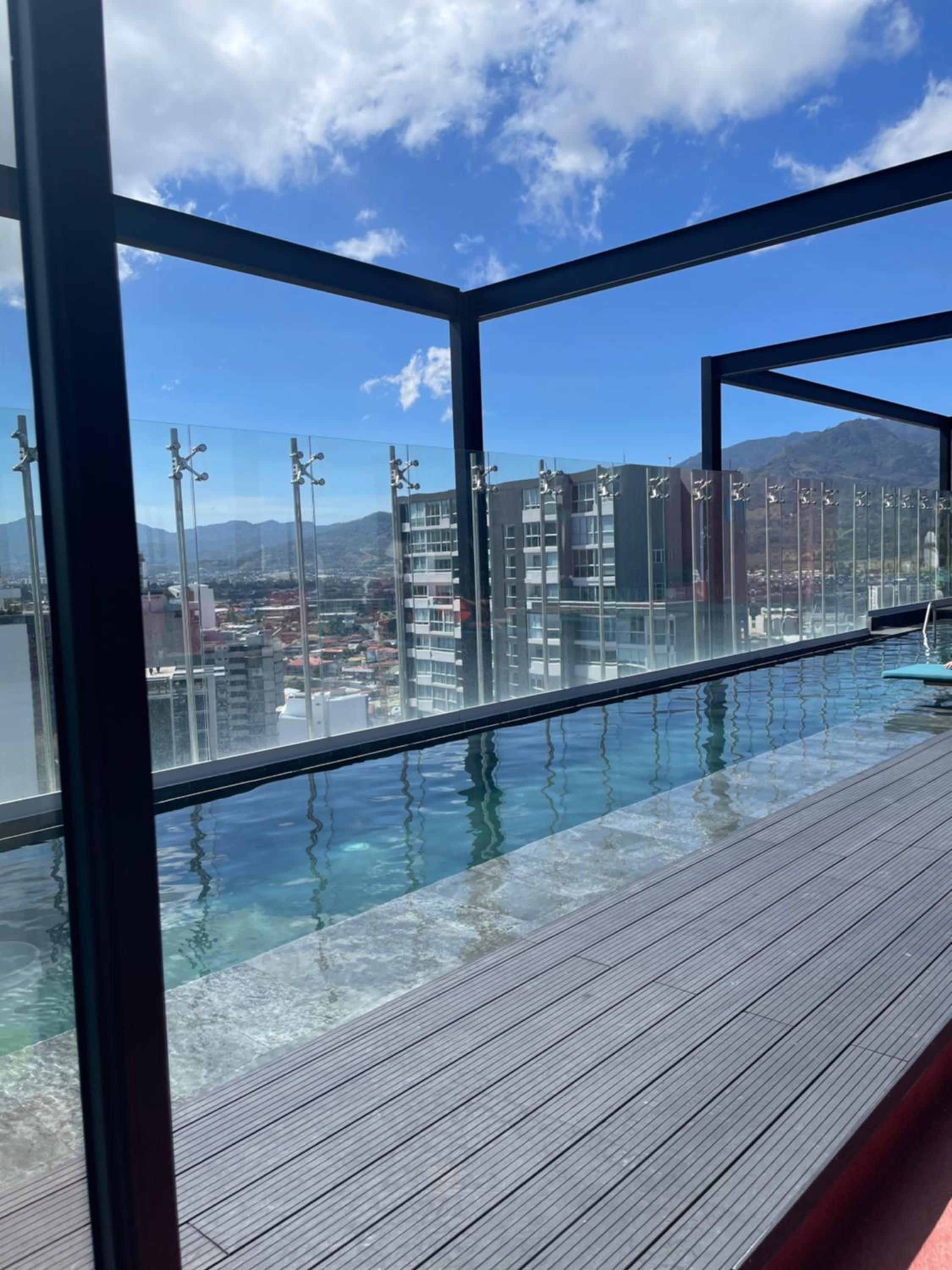 SkyGarden Nunciatura Luxury Apartment #705