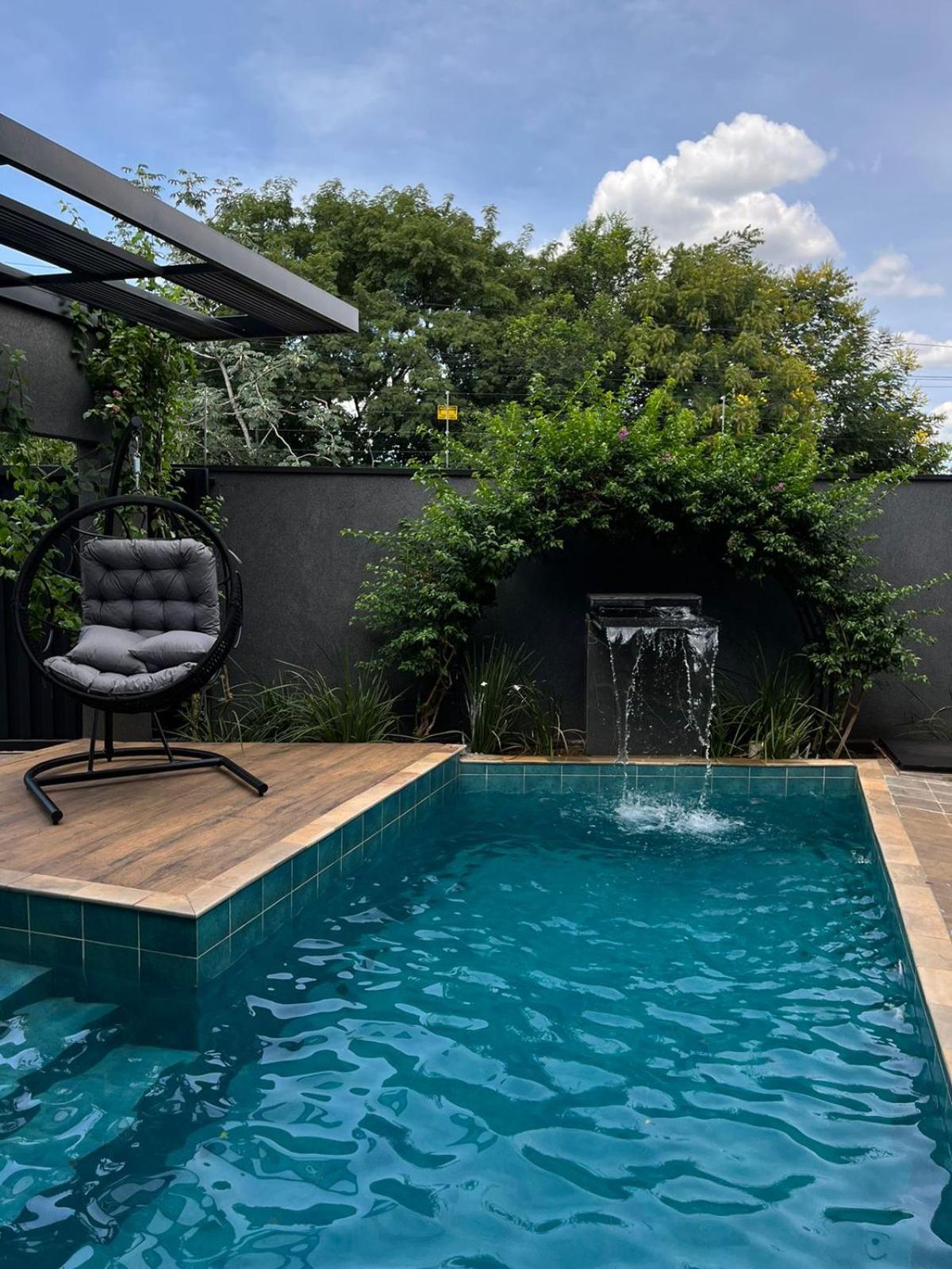 Casa de Temporada com Salão para Festas e Area de Lazer Completa