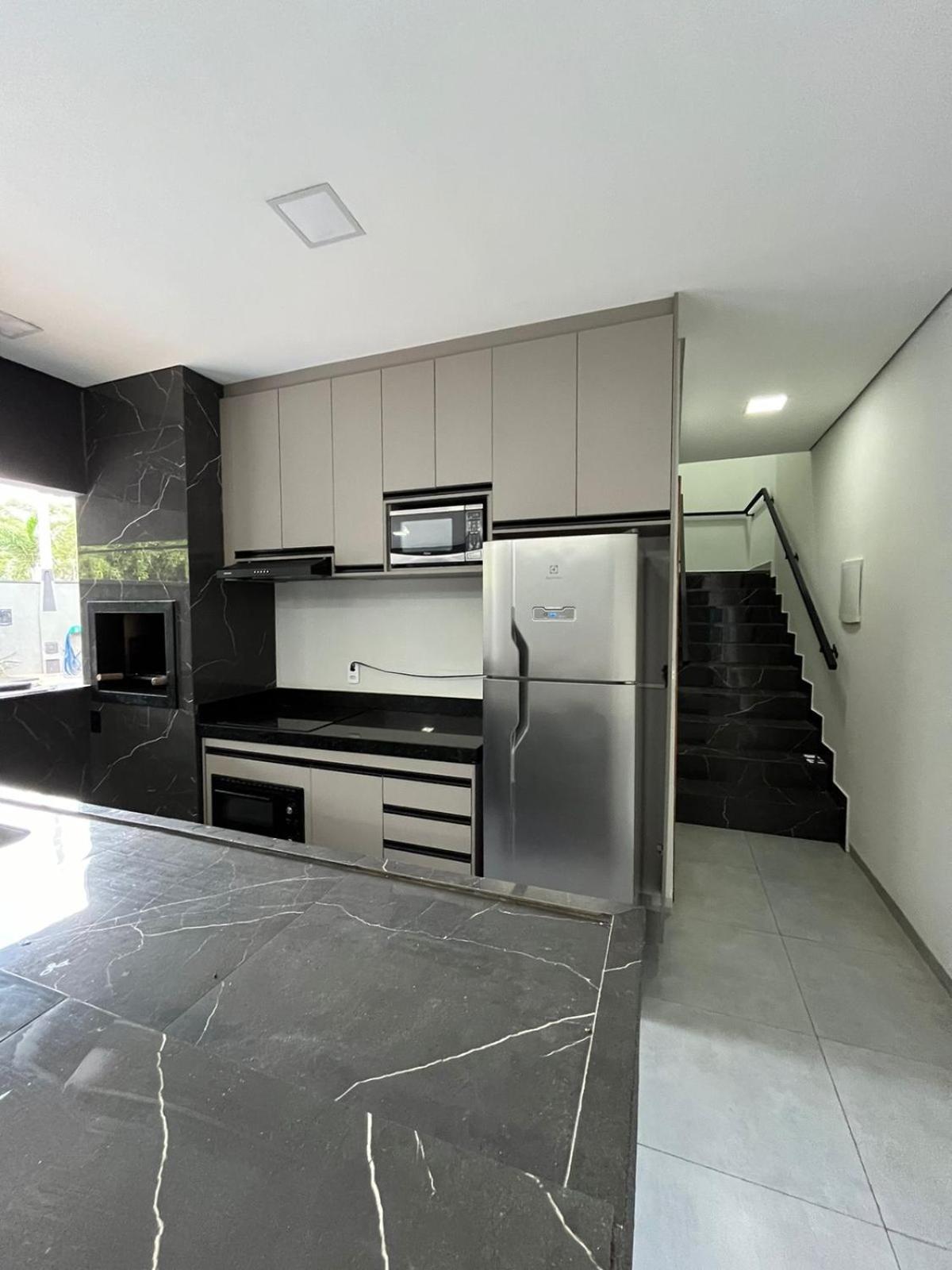 Casa de Temporada com Salão para Festas e Area de Lazer Completa