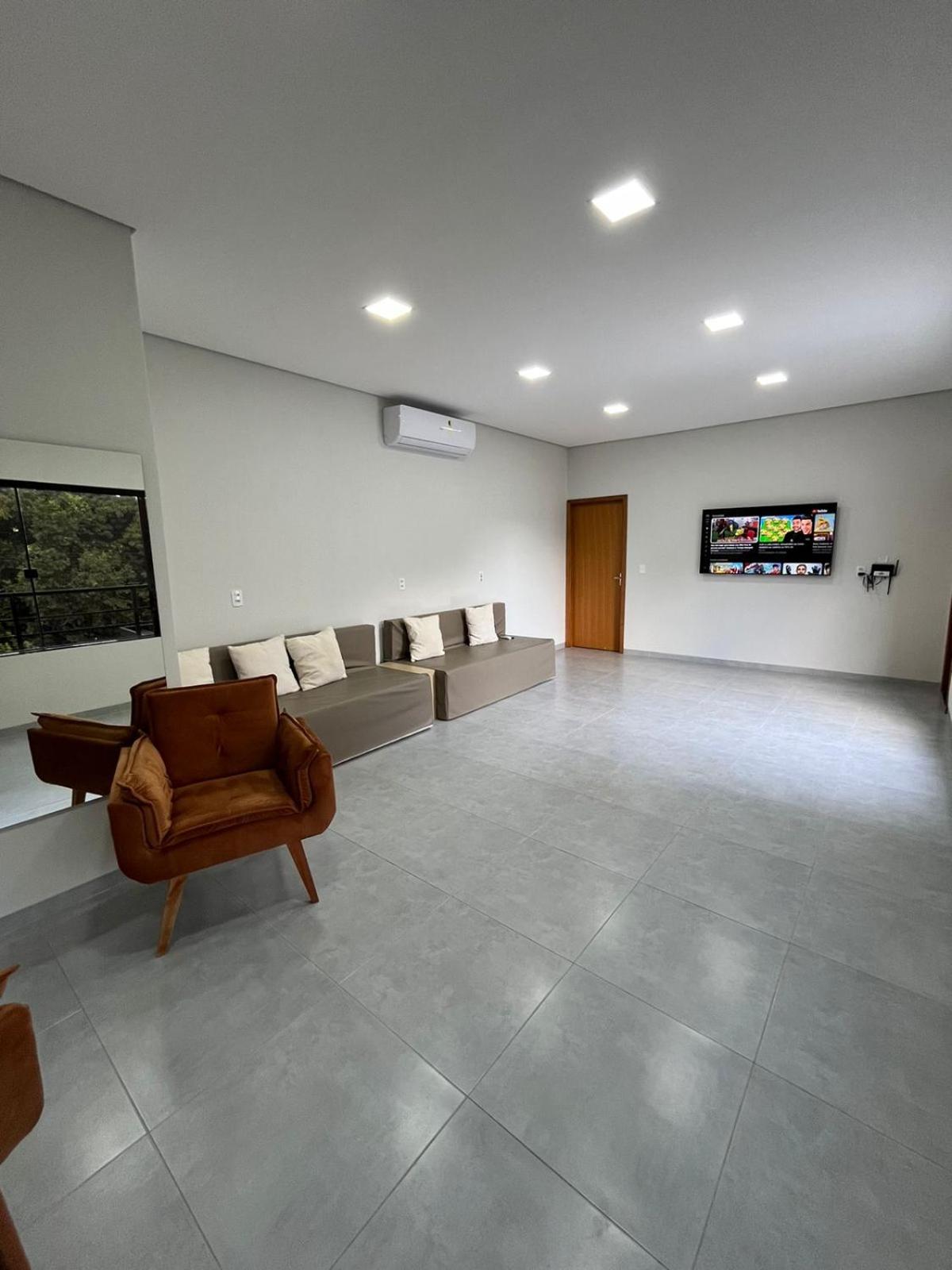 Casa de Temporada com Salão para Festas e Area de Lazer Completa