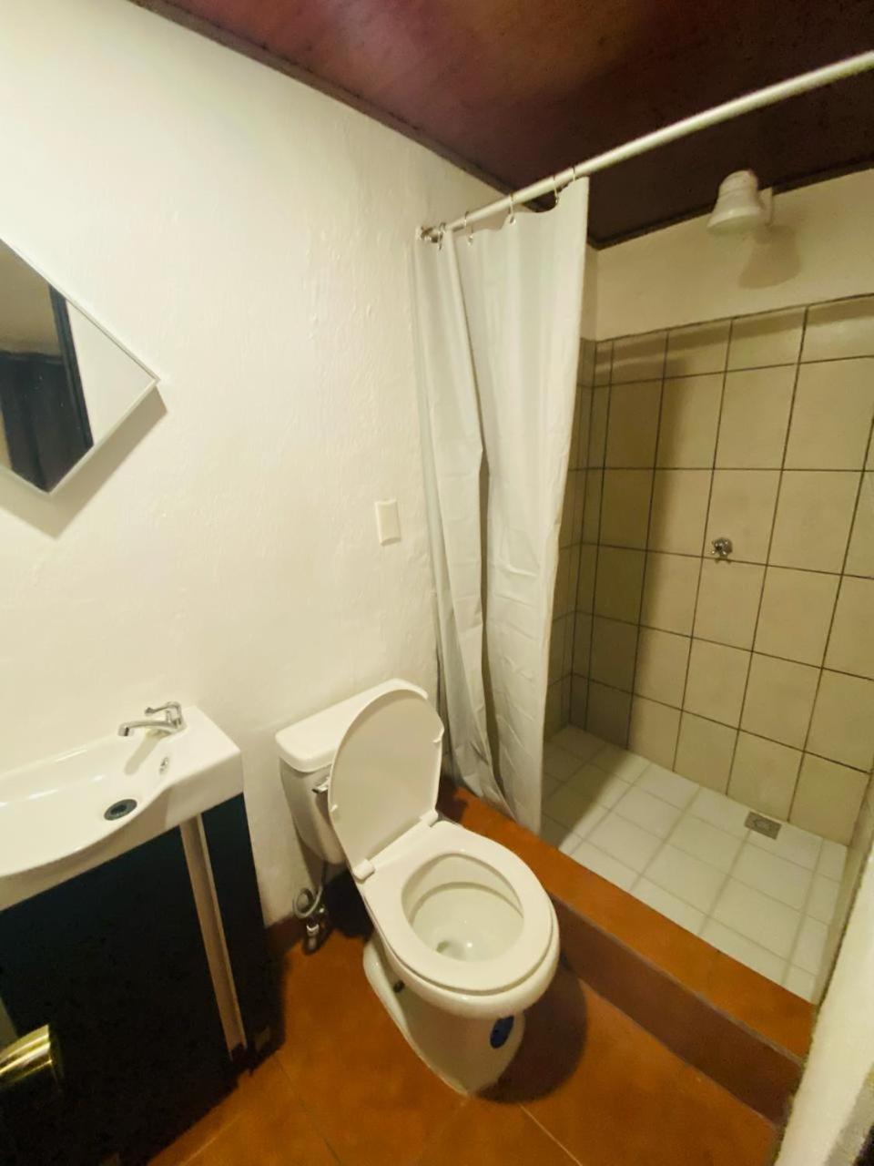 Hotel 17-52