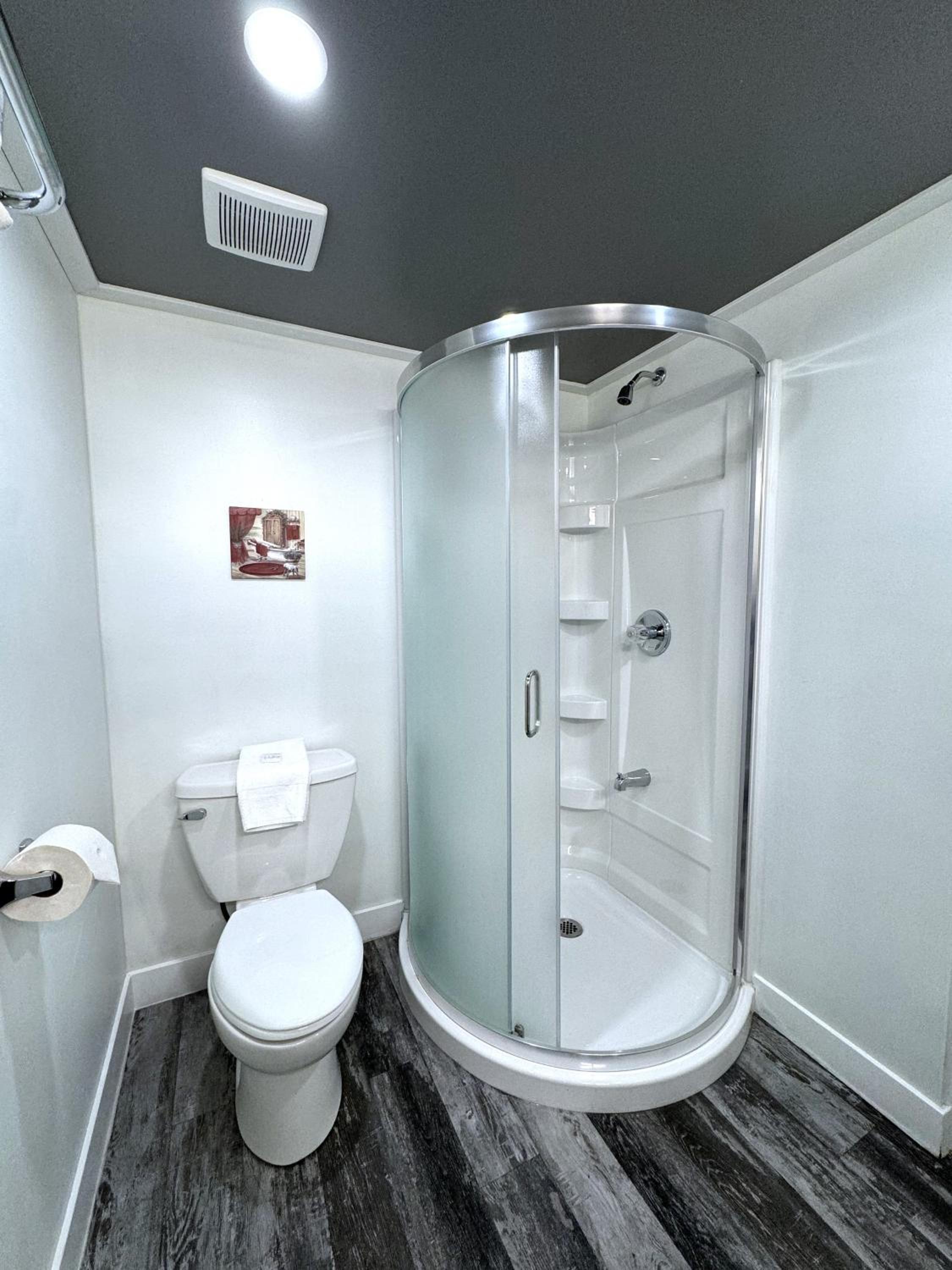 Vernon Vacations - Divya Sutra Plaza and Conference Centre, Vernon, BC - Property Image 3