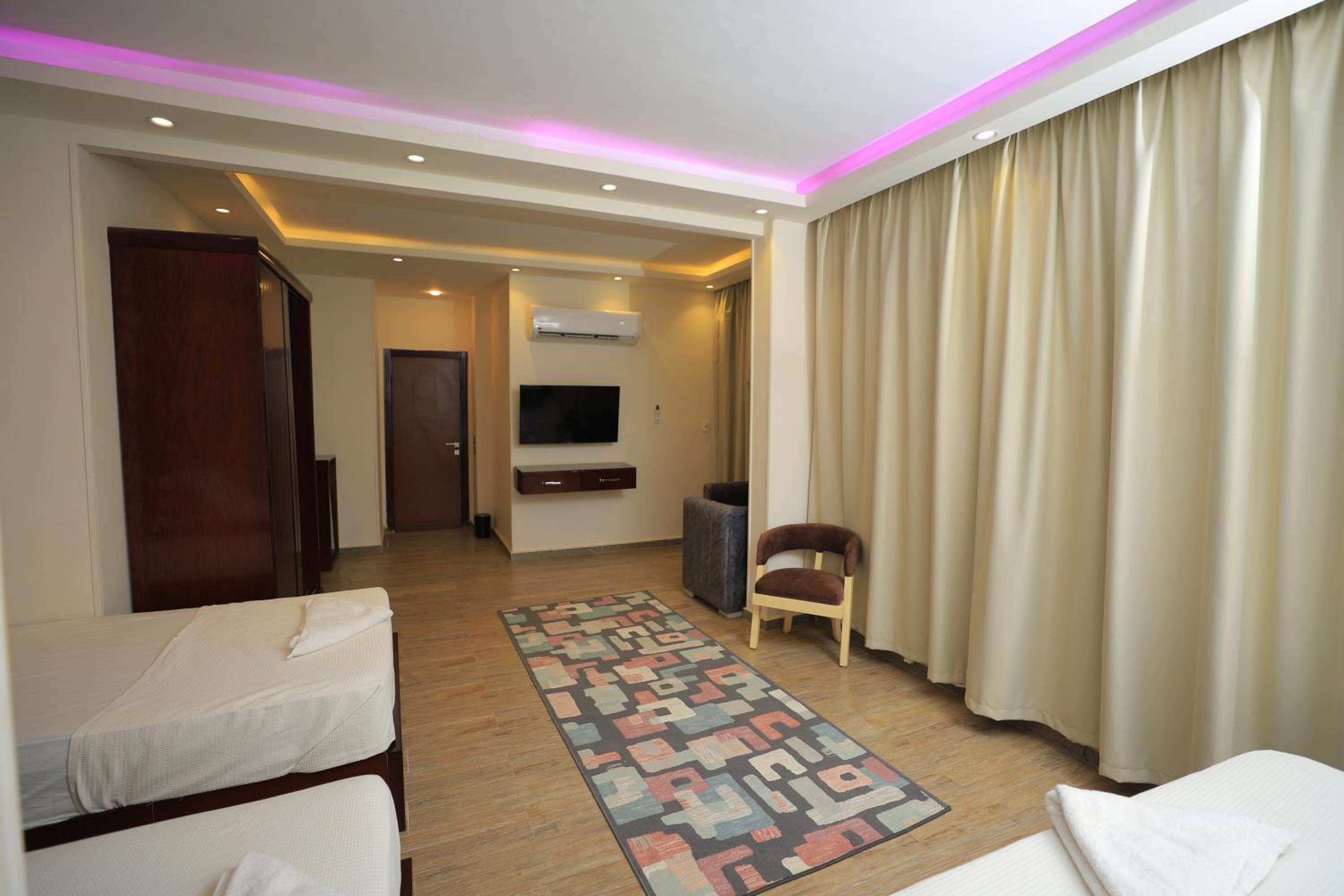 Grand Museum Pyramids View Hotel