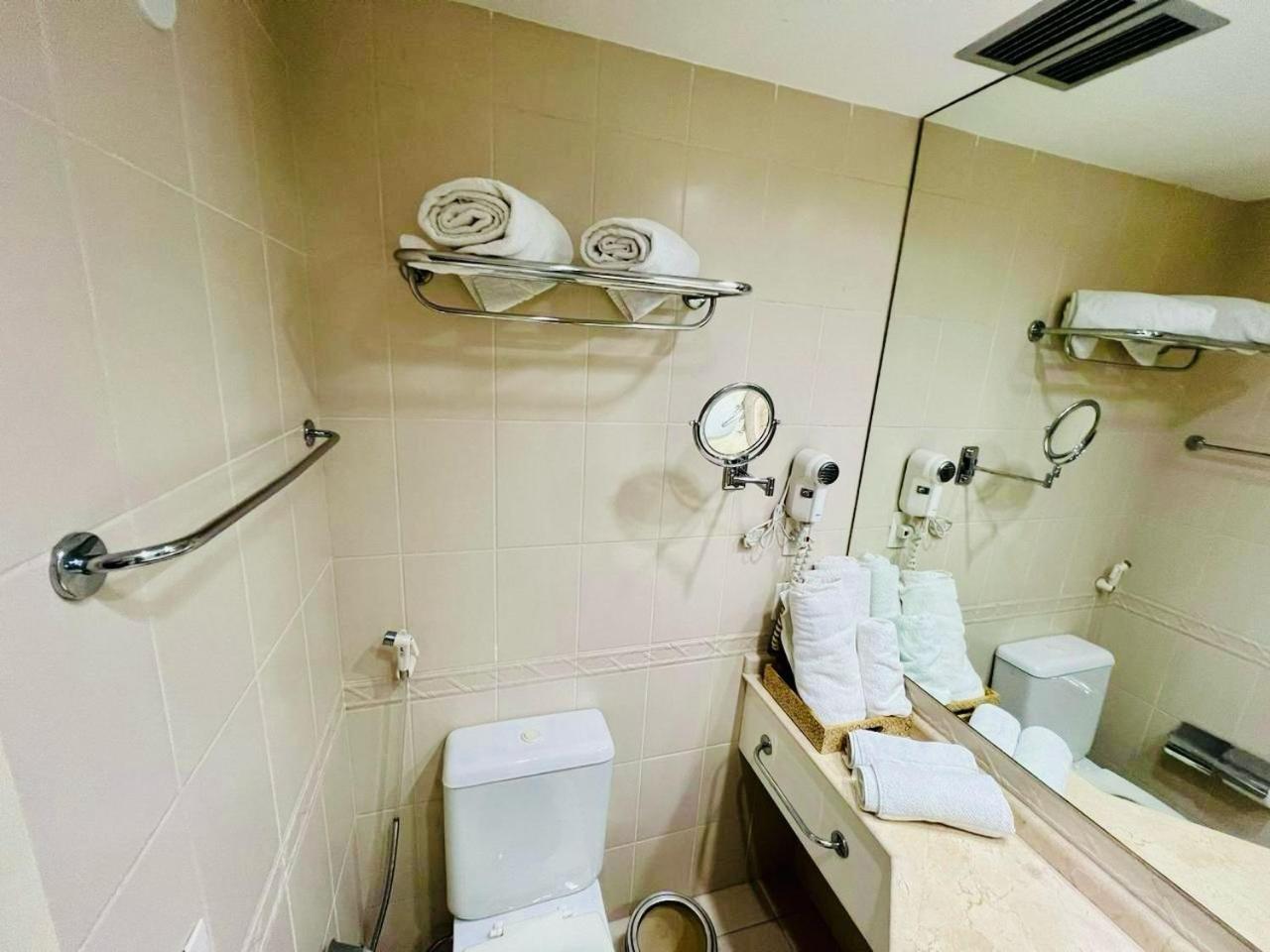 LUXUOSO HOTEL -ITAIM BIBI COM FARIA LIMA PISCINA AQUECIDA E SAUNA com MANOBRISTA