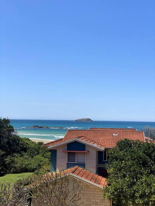 Casa Tropicana in Aqua Luna Resort - 1 BedRoom Ocean Views Surfs up!