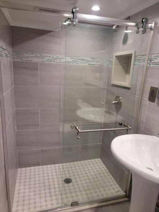 Mount Vernon Vacations - The Subterranean Haven - Property Image 2